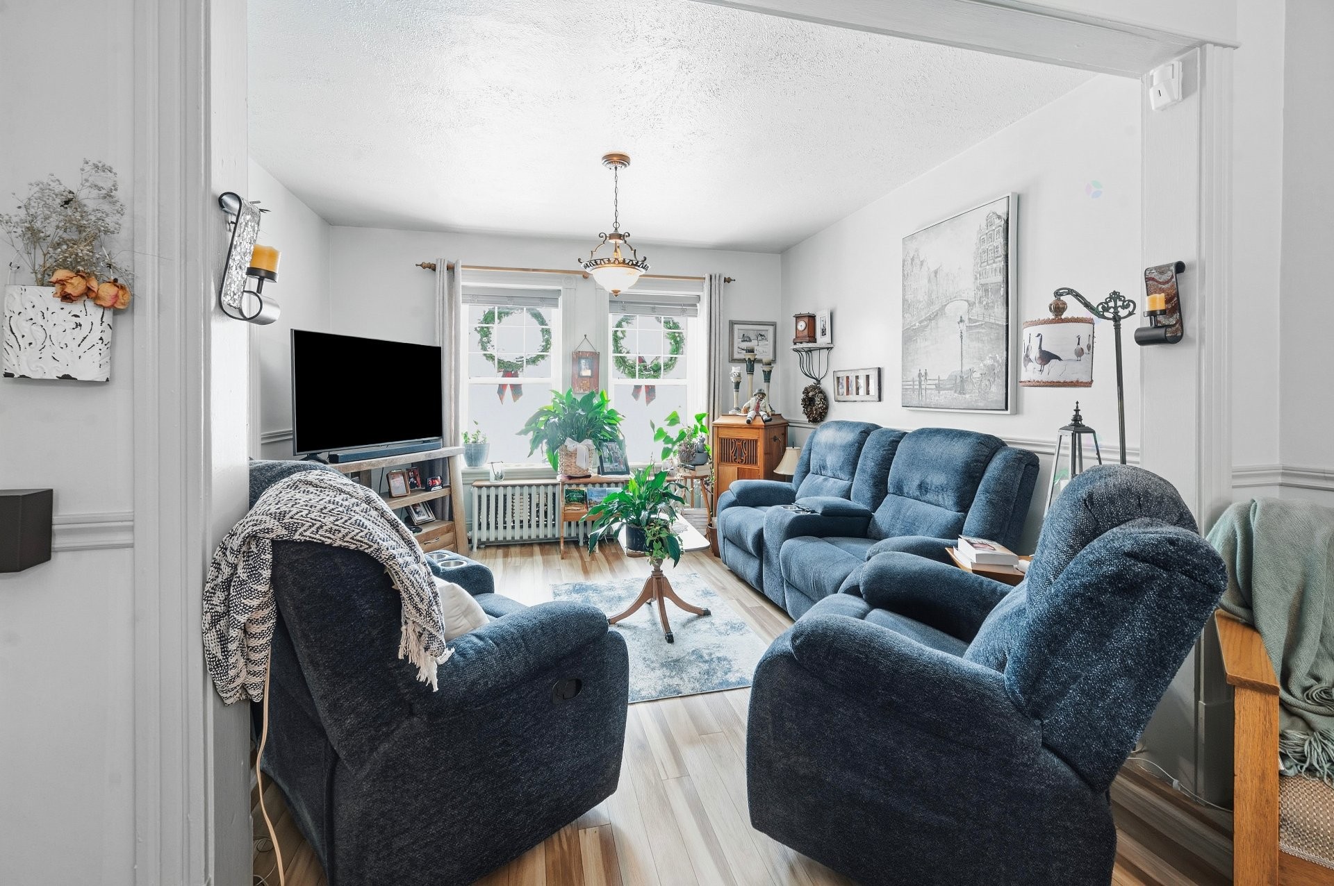 









596


2e Rue

,
Saint-Jean-sur-Richelieu,




QC
J2X3G9


