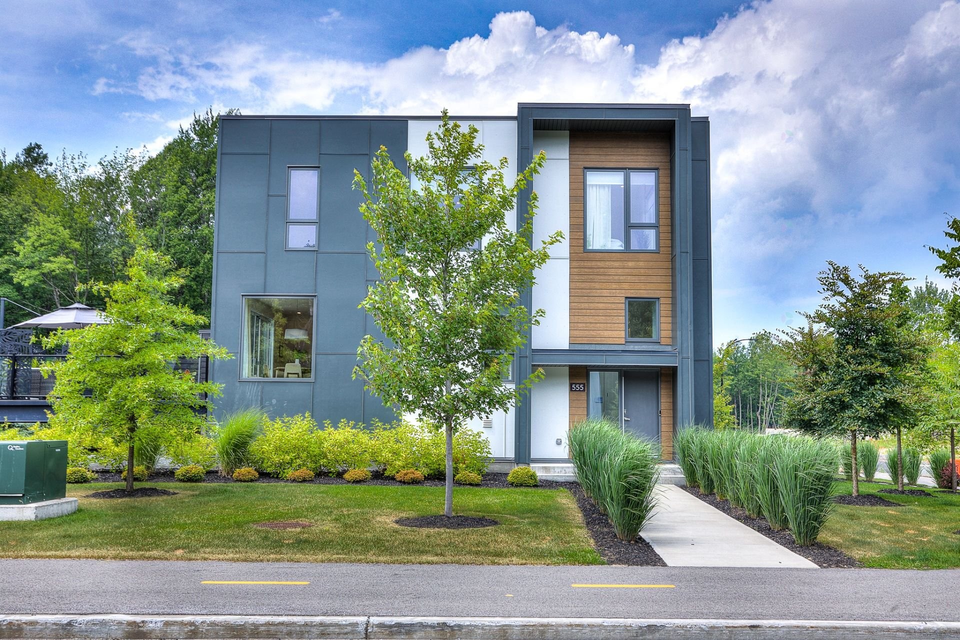 









555


Rue des Charmettes

,
Blainville,




QC
J7C0Z3

