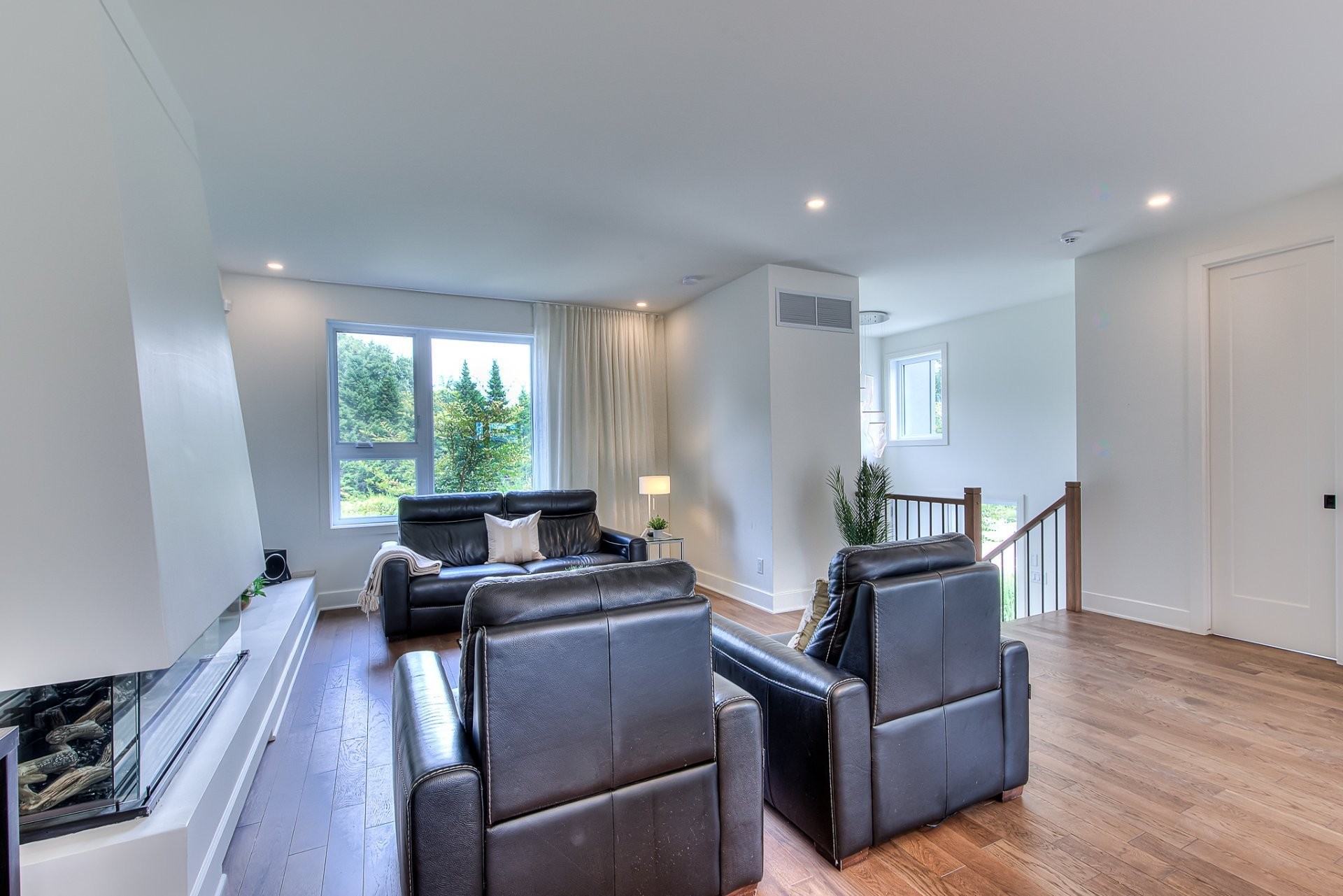 









555


Rue des Charmettes

,
Blainville,




QC
J7C0Z3

