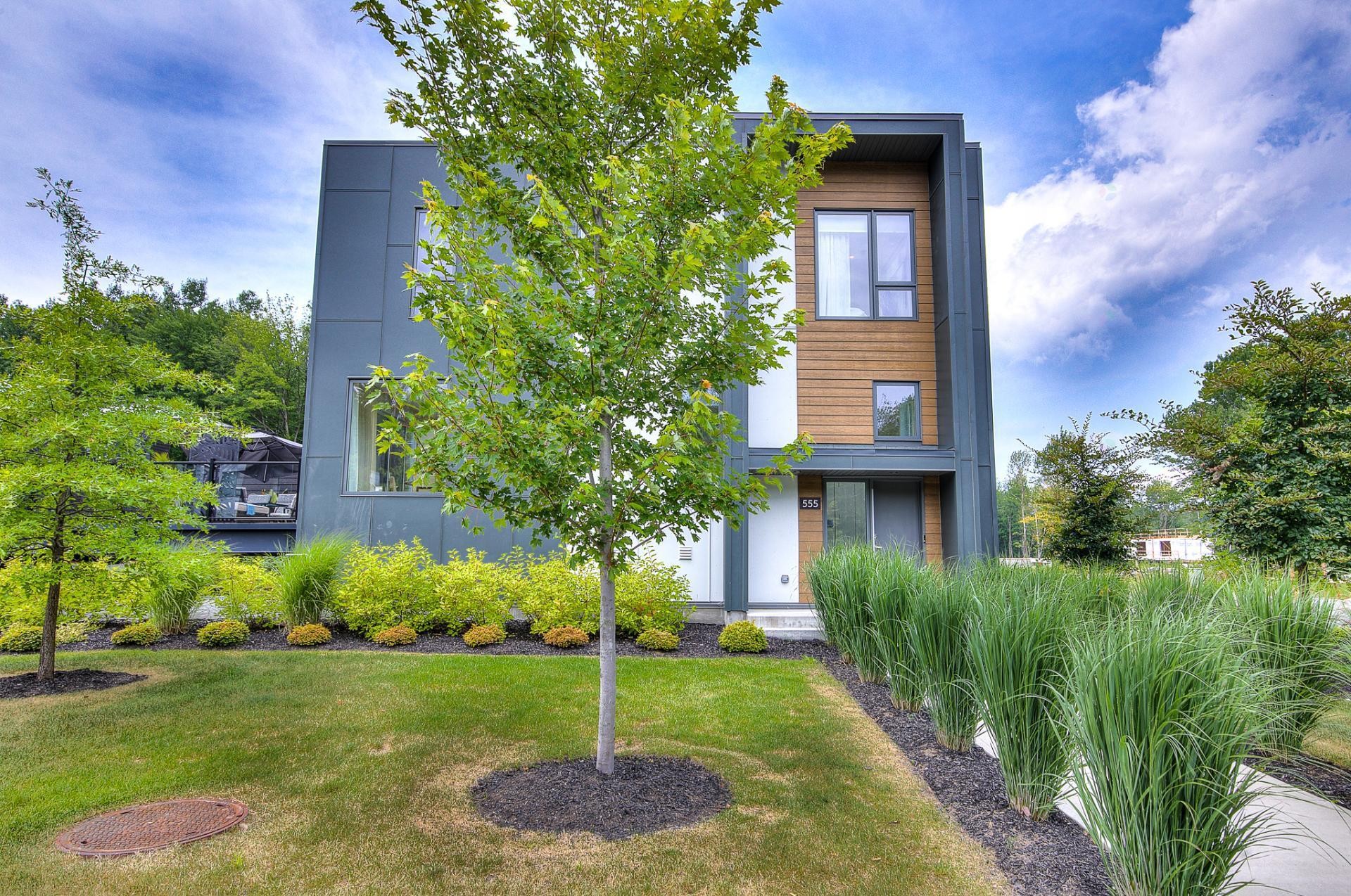 









555


Rue des Charmettes

,
Blainville,




QC
J7C0Z3

