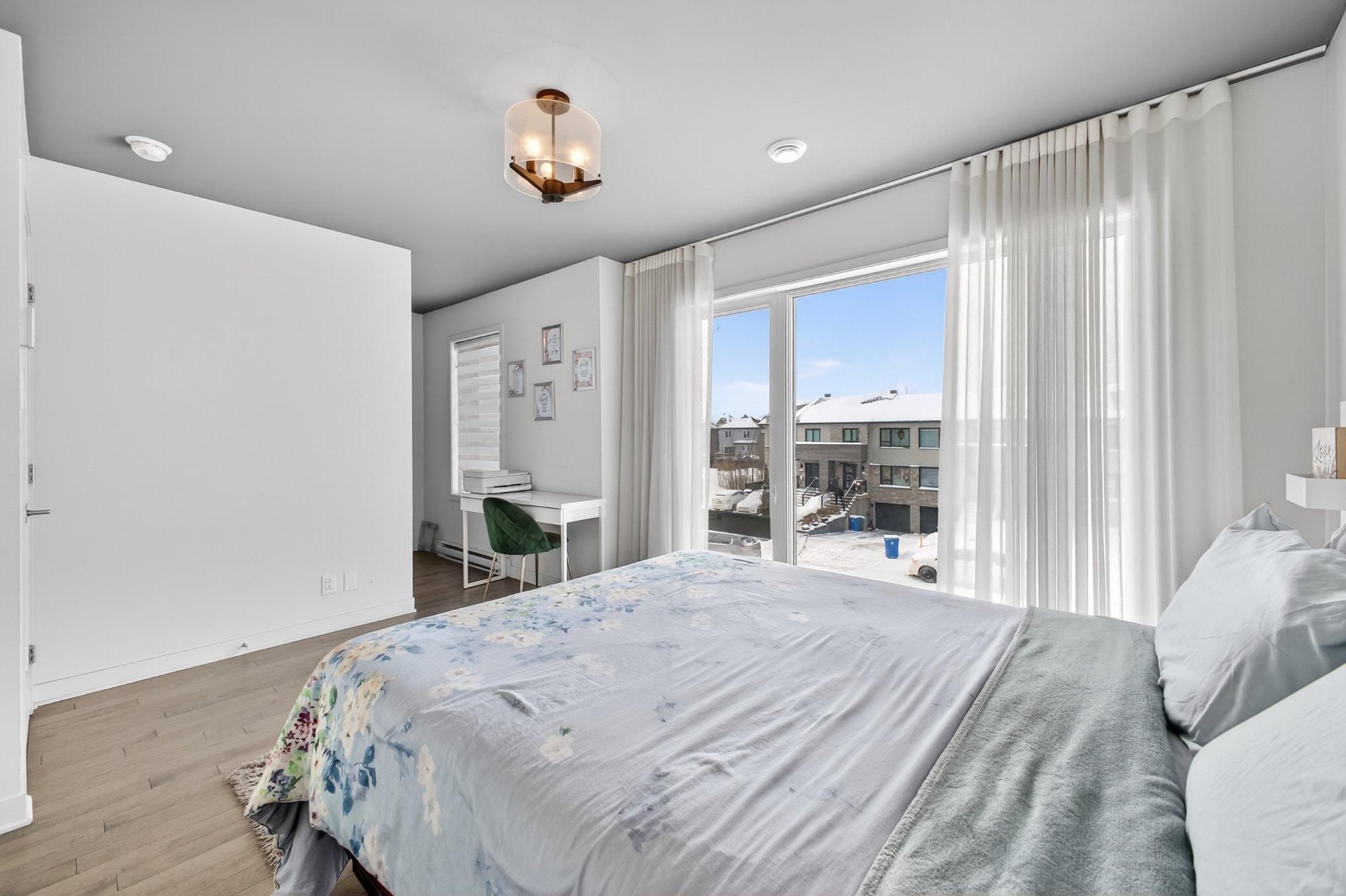 









522


Rue Renoir

,
Saint-Constant,




QC
J5A0S3

