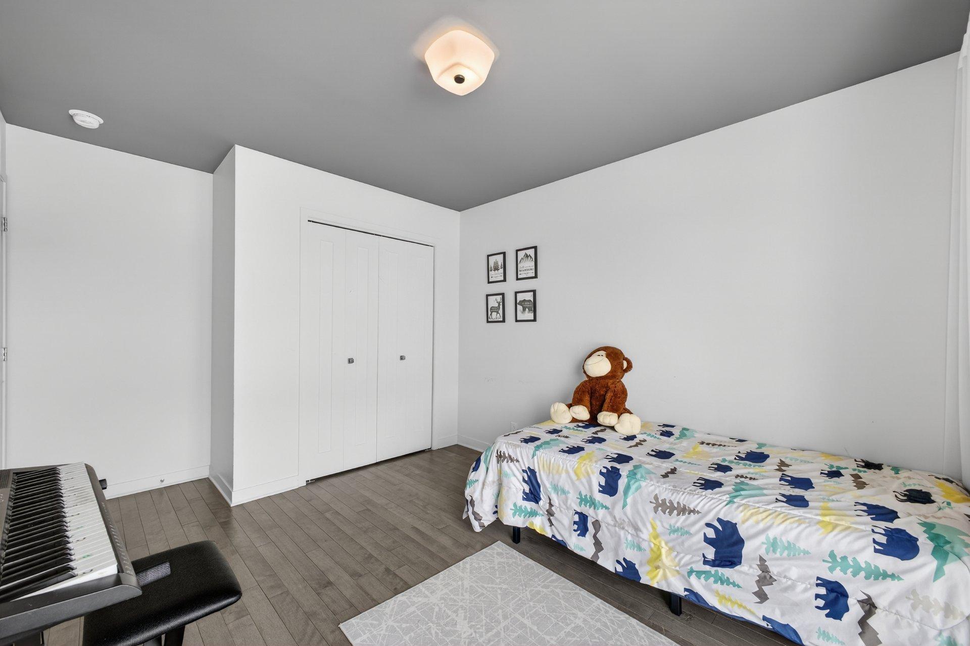 









522


Rue Renoir

,
Saint-Constant,




QC
J5A0S3

