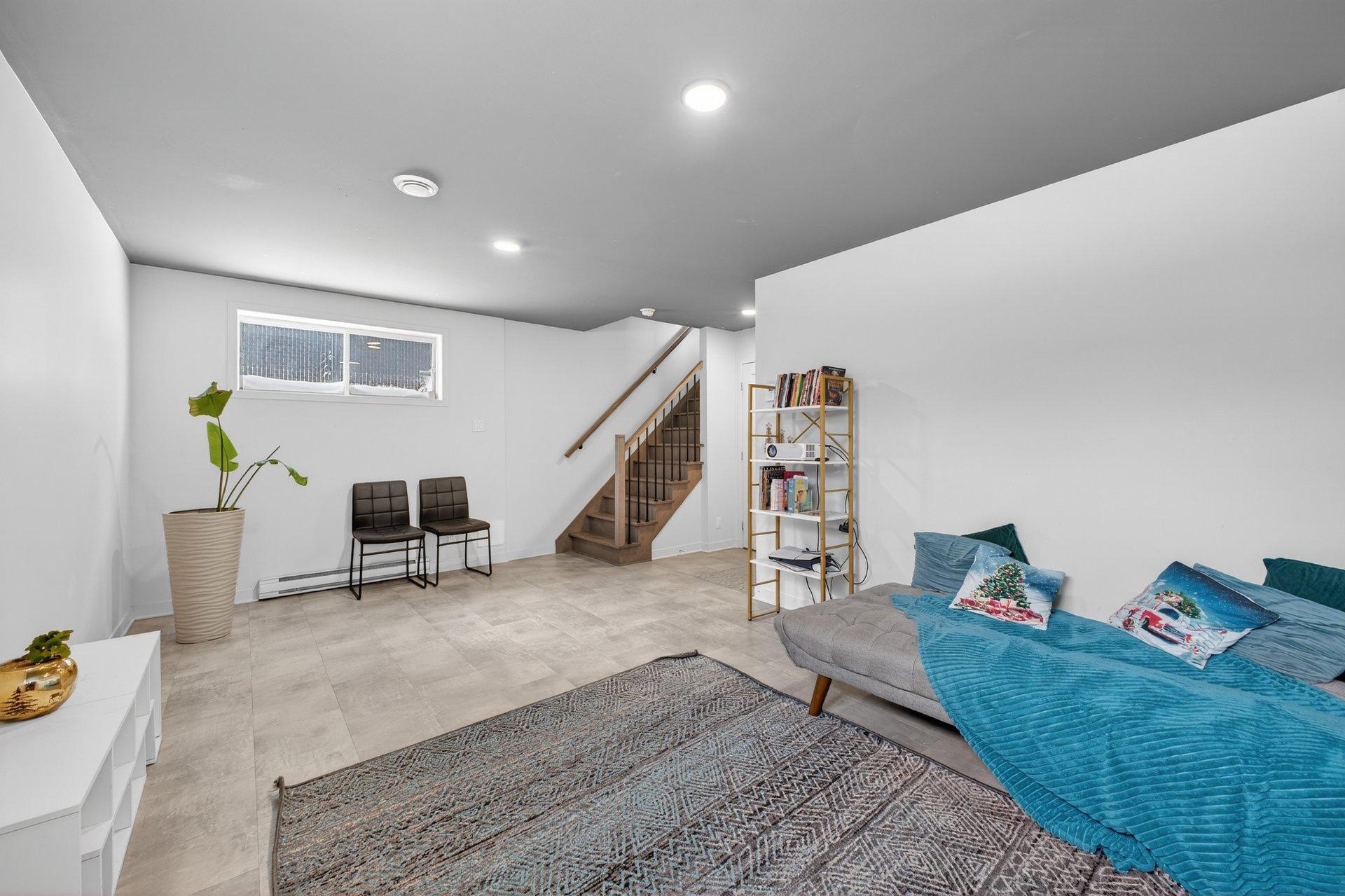 









522


Rue Renoir

,
Saint-Constant,




QC
J5A0S3

