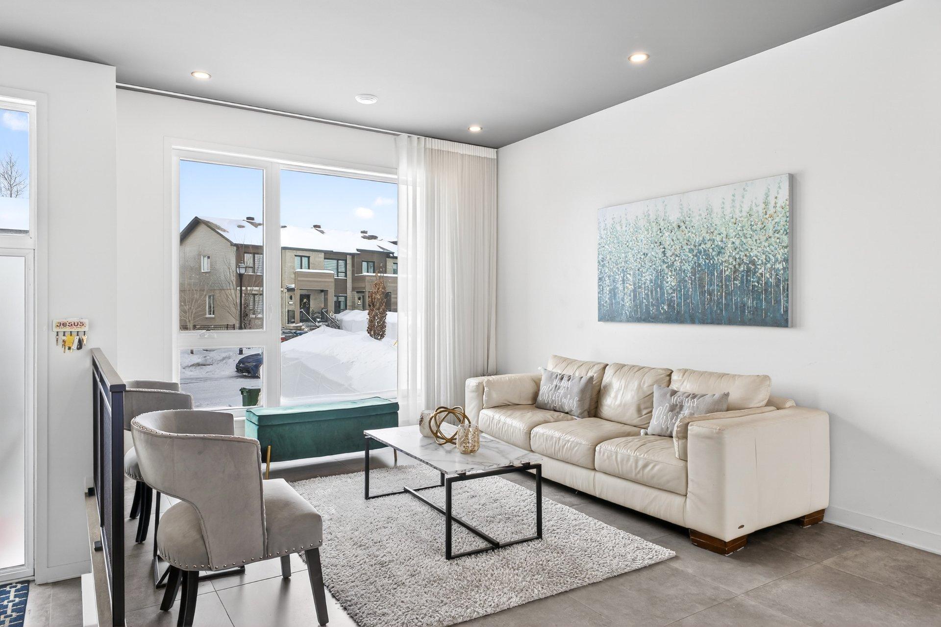 









522


Rue Renoir

,
Saint-Constant,




QC
J5A0S3

