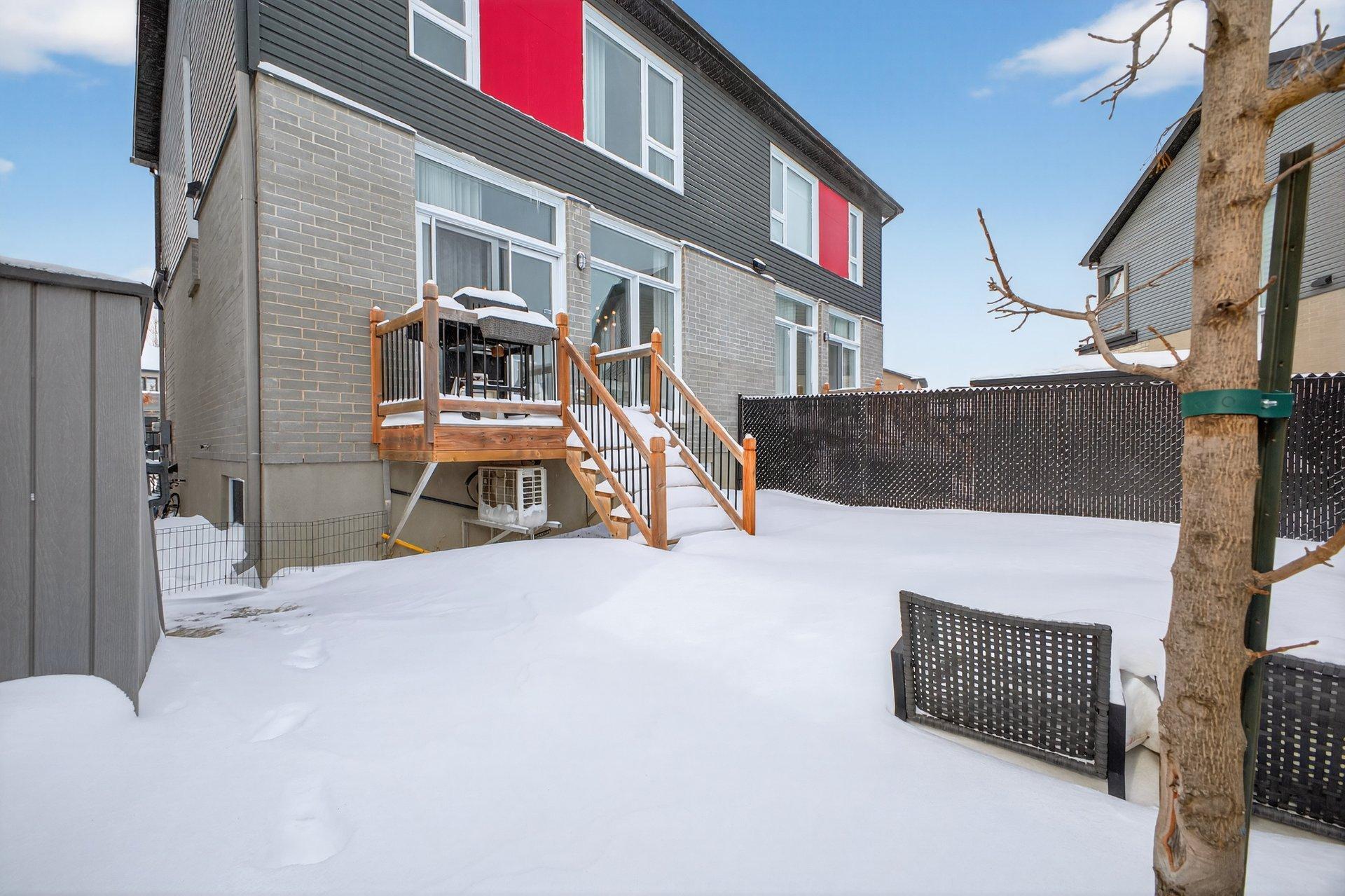 









522


Rue Renoir

,
Saint-Constant,




QC
J5A0S3

