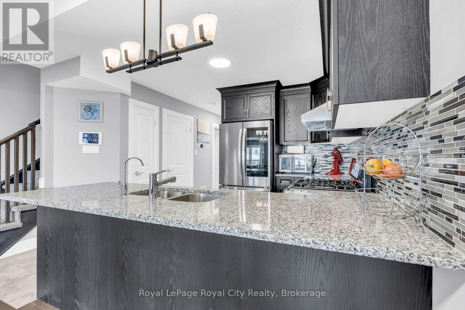 












181 HALLS DRIVE

,
Centre Wellington (Elora/Salem),




Ontario
N0B1S0

