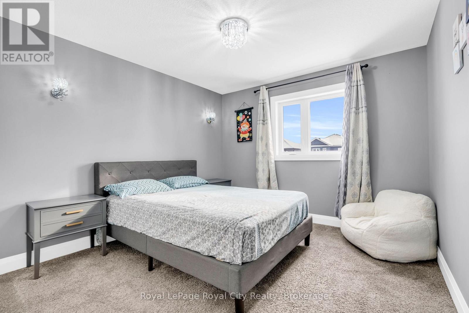 












181 HALLS DRIVE

,
Centre Wellington (Elora/Salem),




Ontario
N0B1S0

