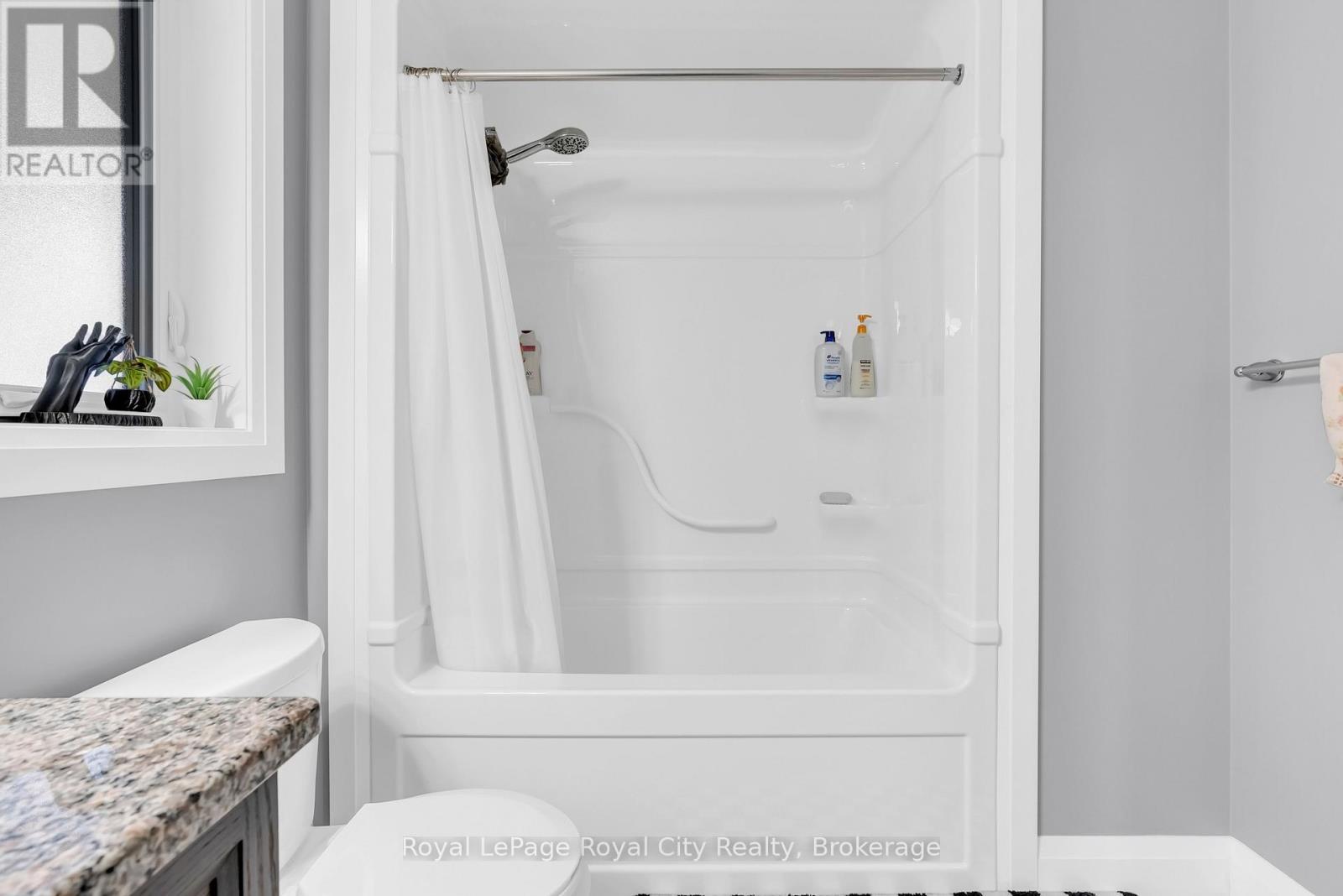 












181 HALLS DRIVE

,
Centre Wellington (Elora/Salem),




Ontario
N0B1S0

