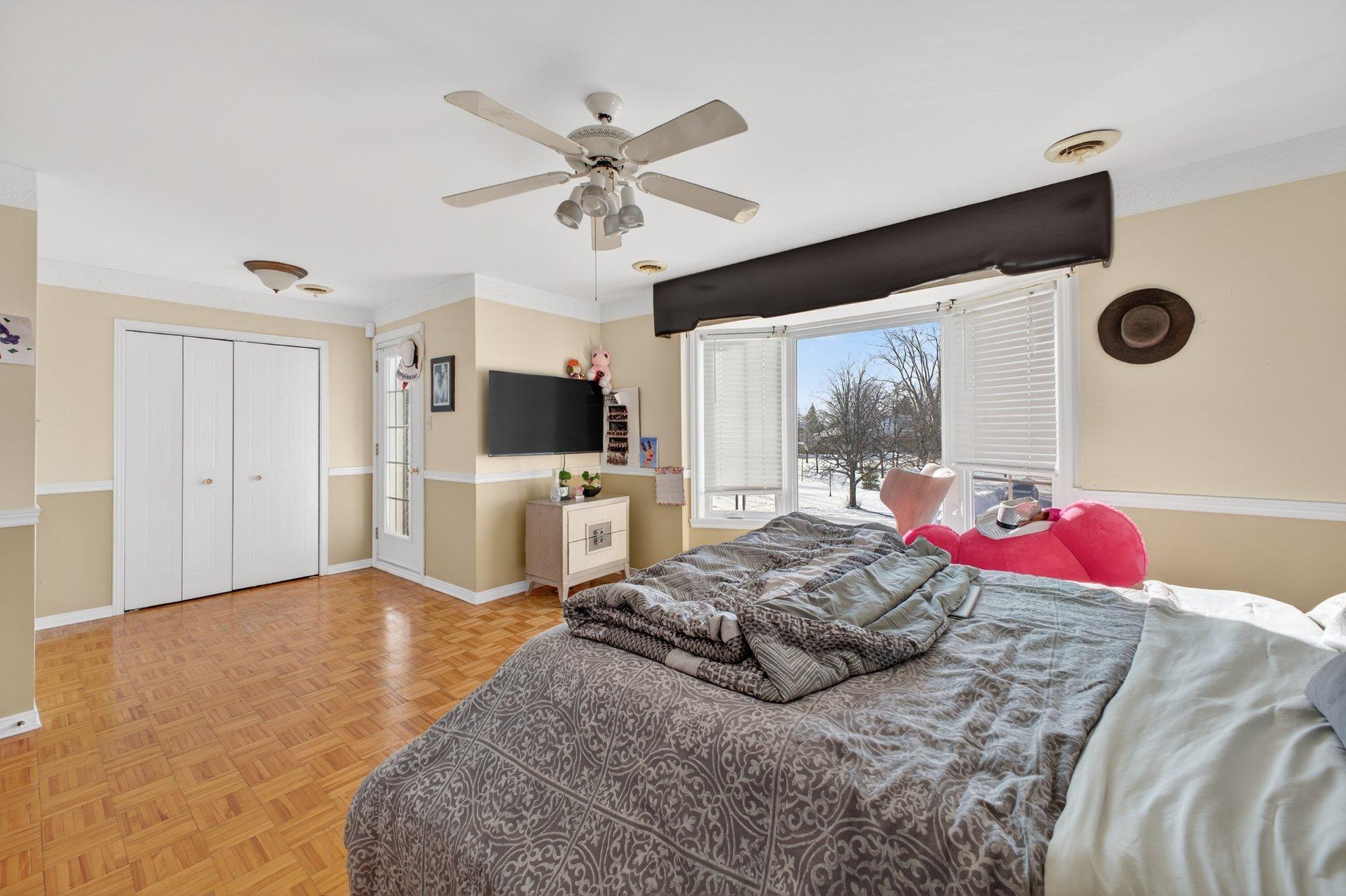 









435


Rue Lucien-Milette

,
Longueuil (Saint-Hubert),




QC
J3Y8T5

