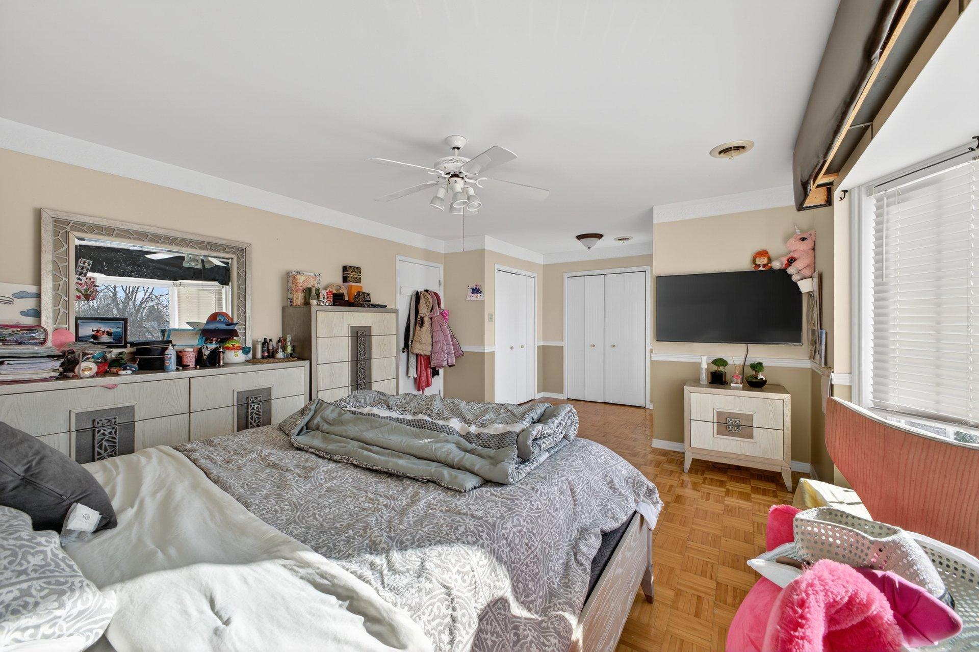 









435


Rue Lucien-Milette

,
Longueuil (Saint-Hubert),




QC
J3Y8T5

