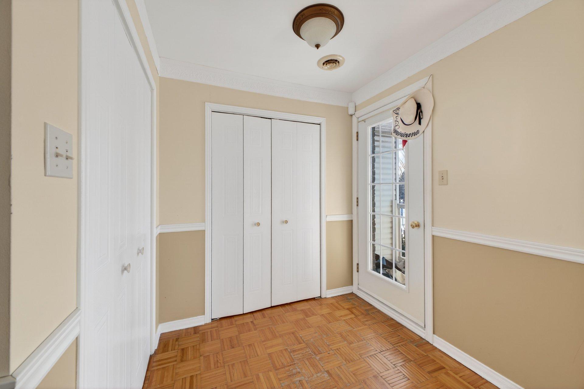 









435


Rue Lucien-Milette

,
Longueuil (Saint-Hubert),




QC
J3Y8T5

