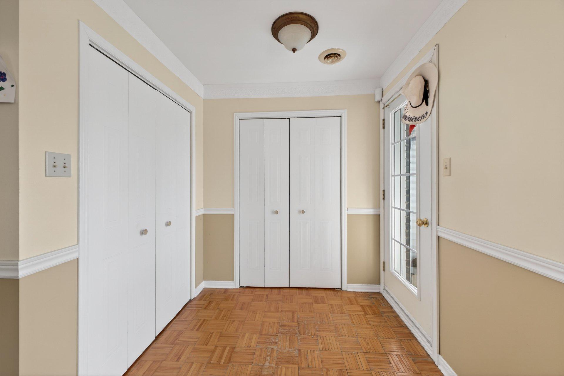 









435


Rue Lucien-Milette

,
Longueuil (Saint-Hubert),




QC
J3Y8T5

