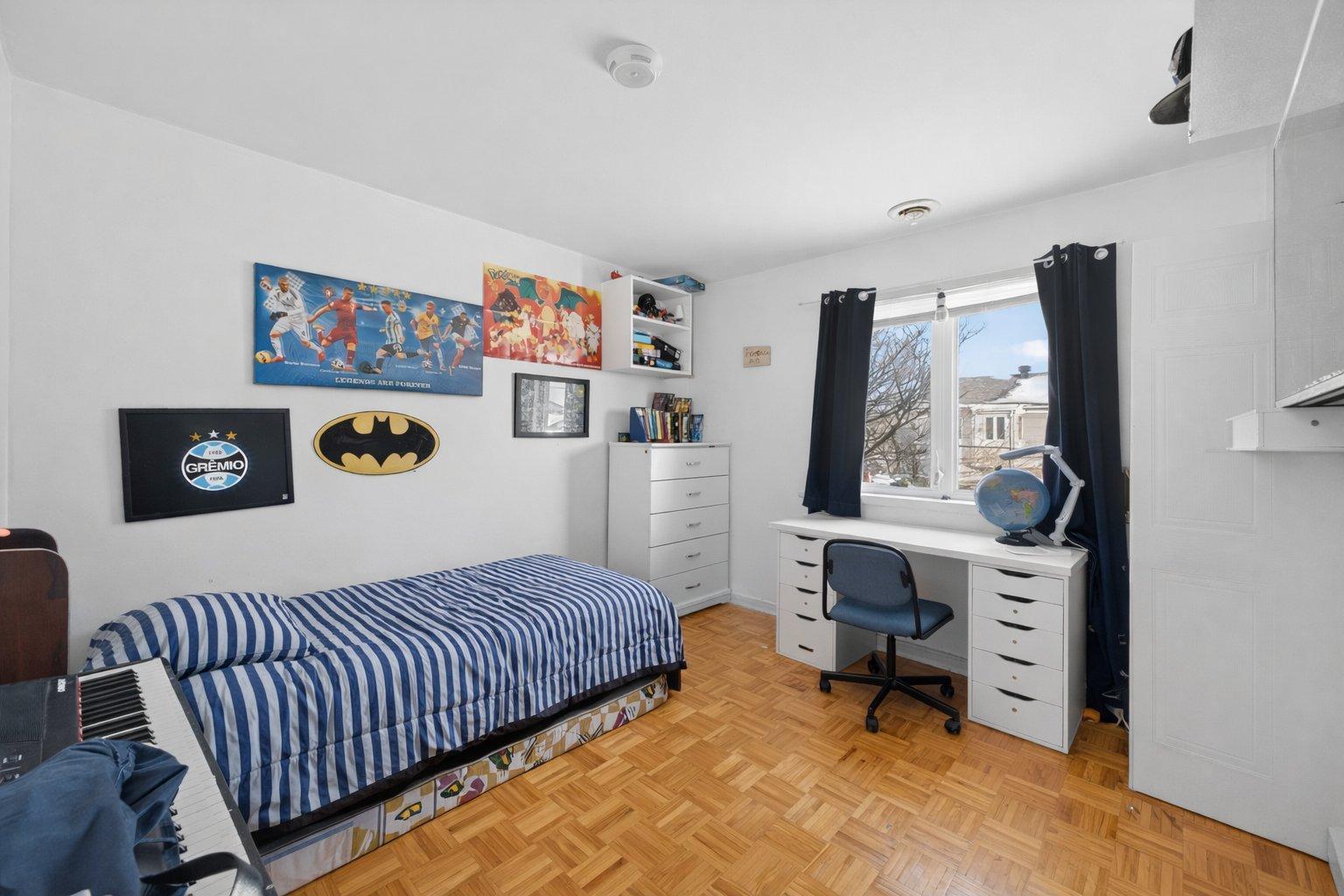 









435


Rue Lucien-Milette

,
Longueuil (Saint-Hubert),




QC
J3Y8T5

