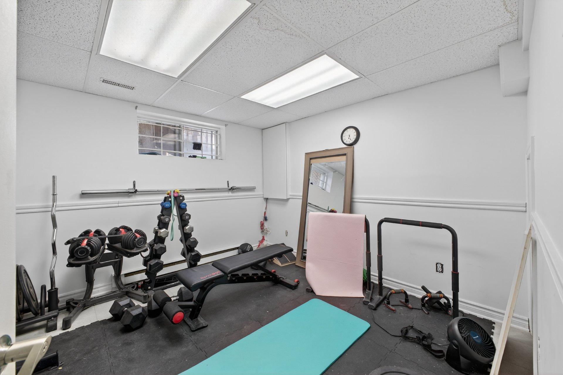 









435


Rue Lucien-Milette

,
Longueuil (Saint-Hubert),




QC
J3Y8T5

