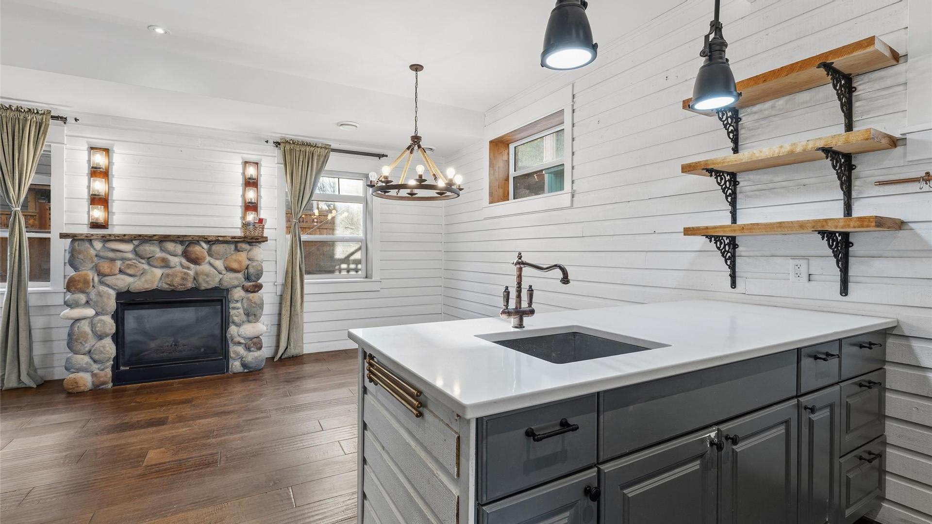 









10414


VICTORIA

Road, 178,
Summerland,




BC
V0H 1Z2

