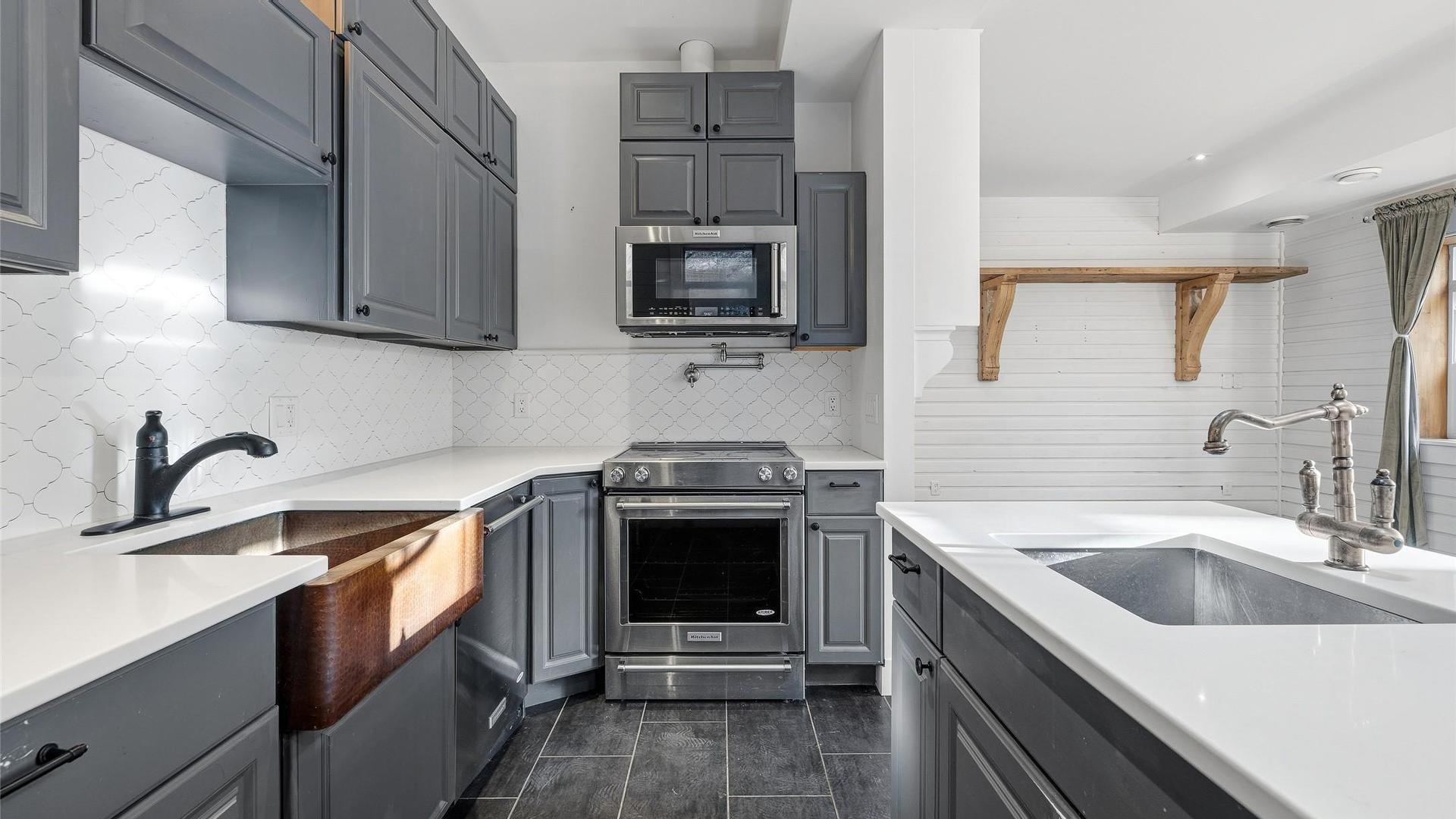 









10414


VICTORIA

Road, 178,
Summerland,




BC
V0H 1Z2

