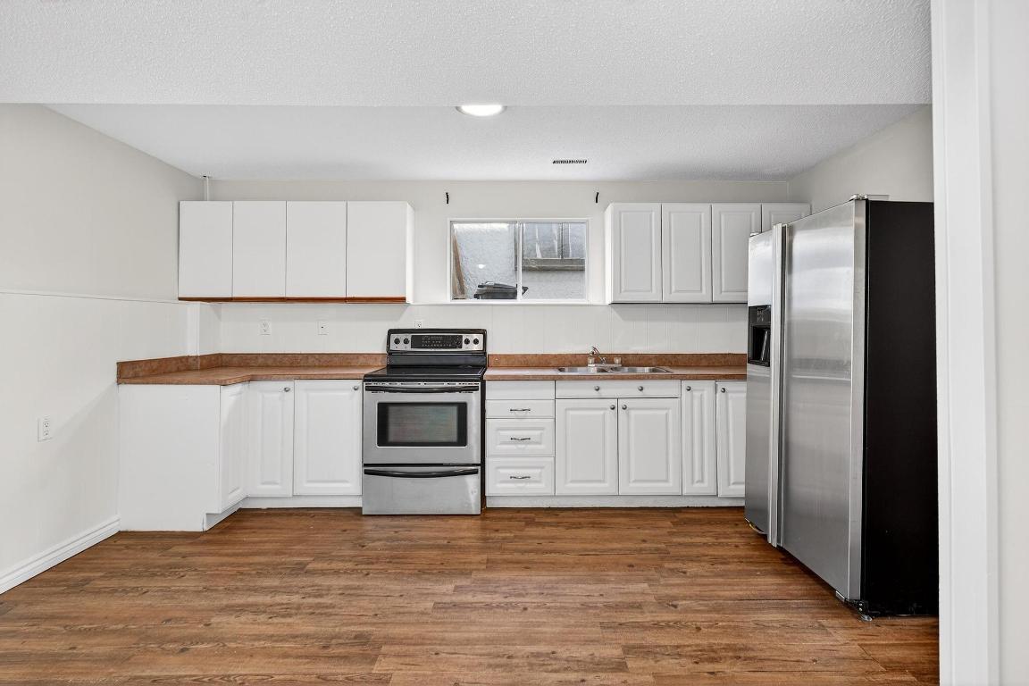 









1031


Martin

Avenue,
Kelowna,




BC
V1Y 6V6

