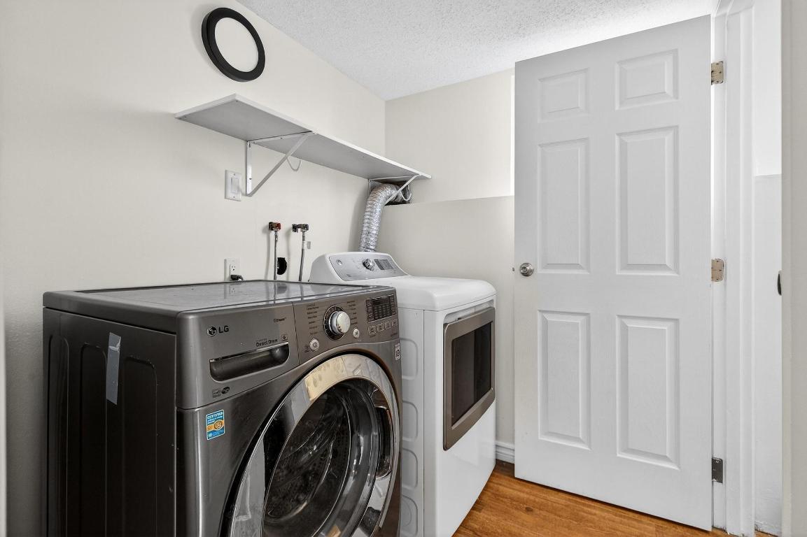 









1031


Martin

Avenue,
Kelowna,




BC
V1Y 6V6

