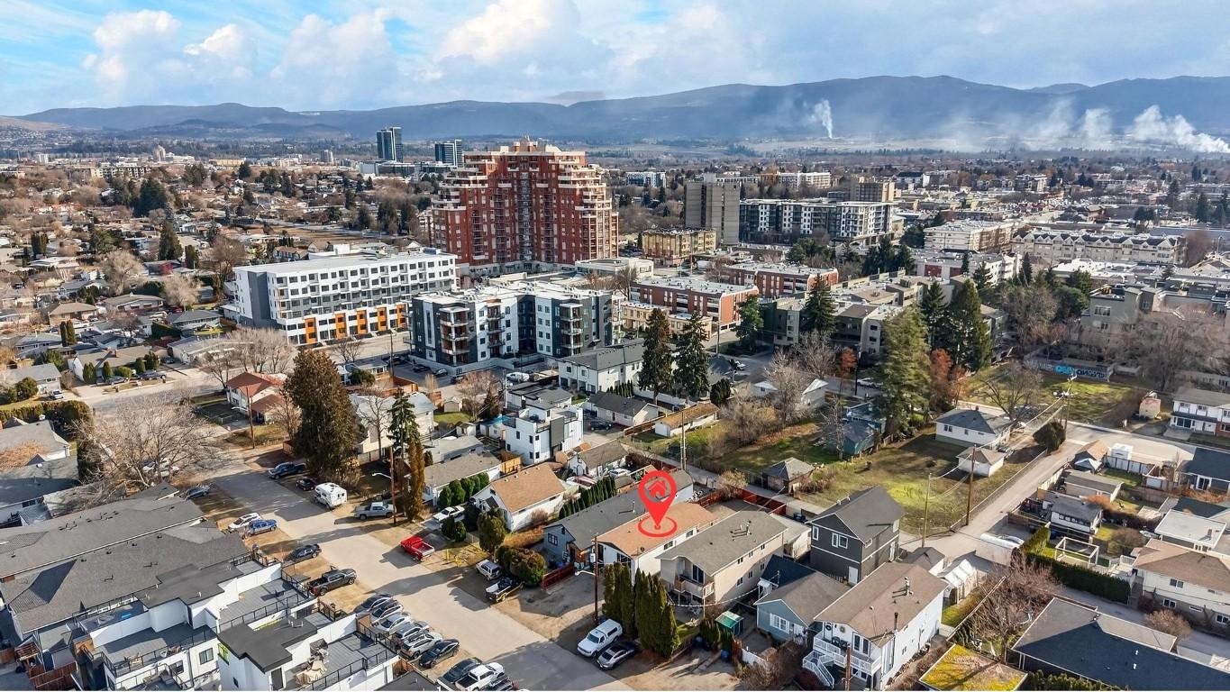 









1031


Martin

Avenue,
Kelowna,




BC
V1Y 6V6

