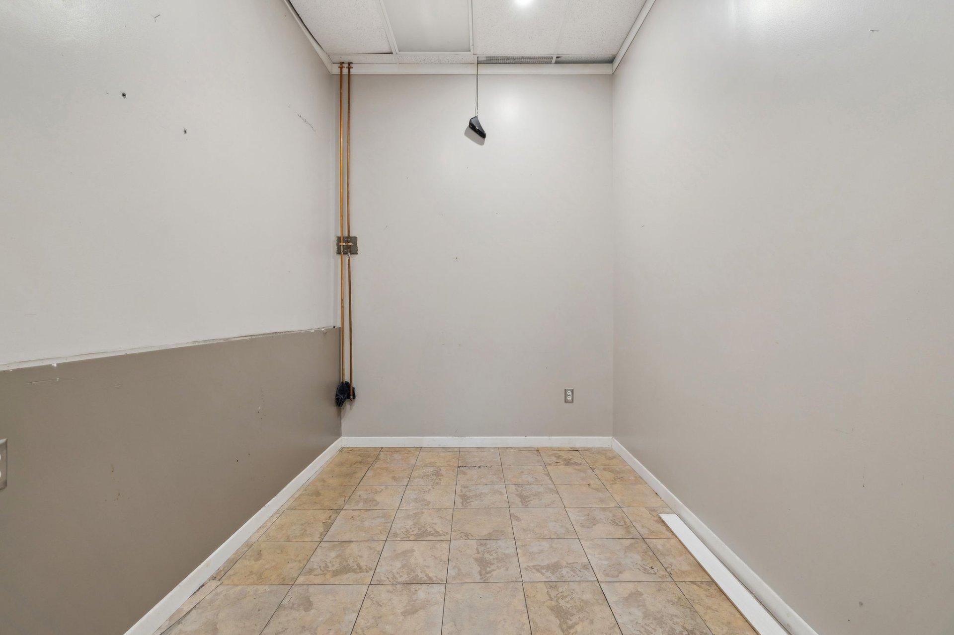 









200


Rue Principale

, 7,
Gatineau (Aylmer),




QC
J9H5G3

