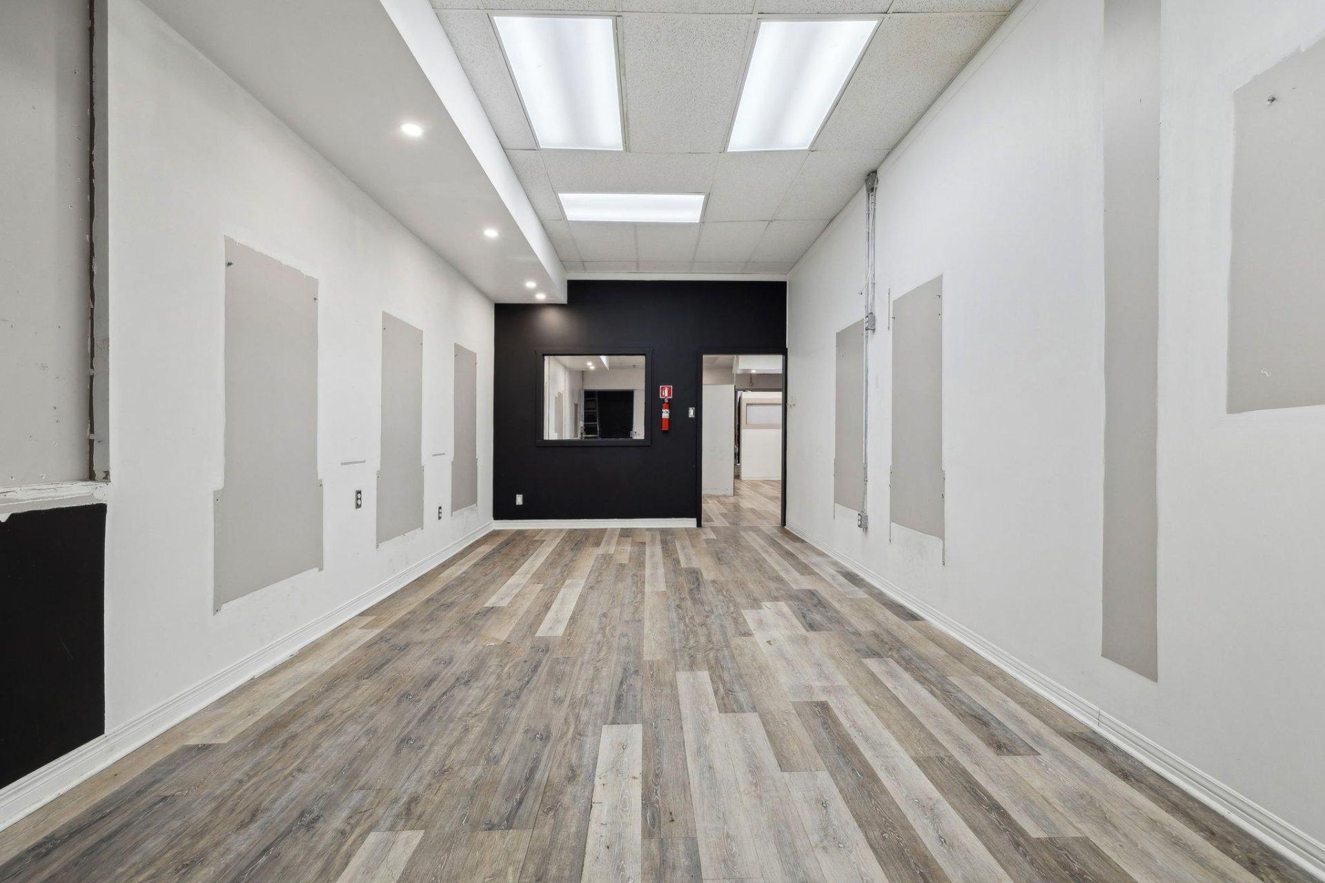 









200


Rue Principale

, 7,
Gatineau (Aylmer),




QC
J9H5G3

