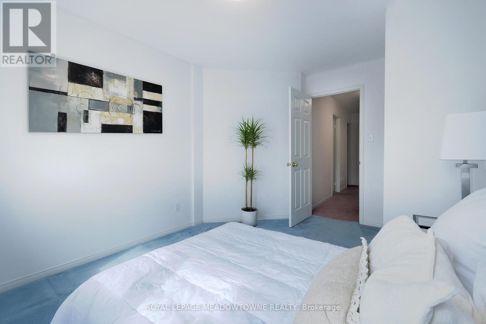 












15 - 1285 BRISTOL ROAD W

,
Mississauga,




Ontario
L5V2H5

