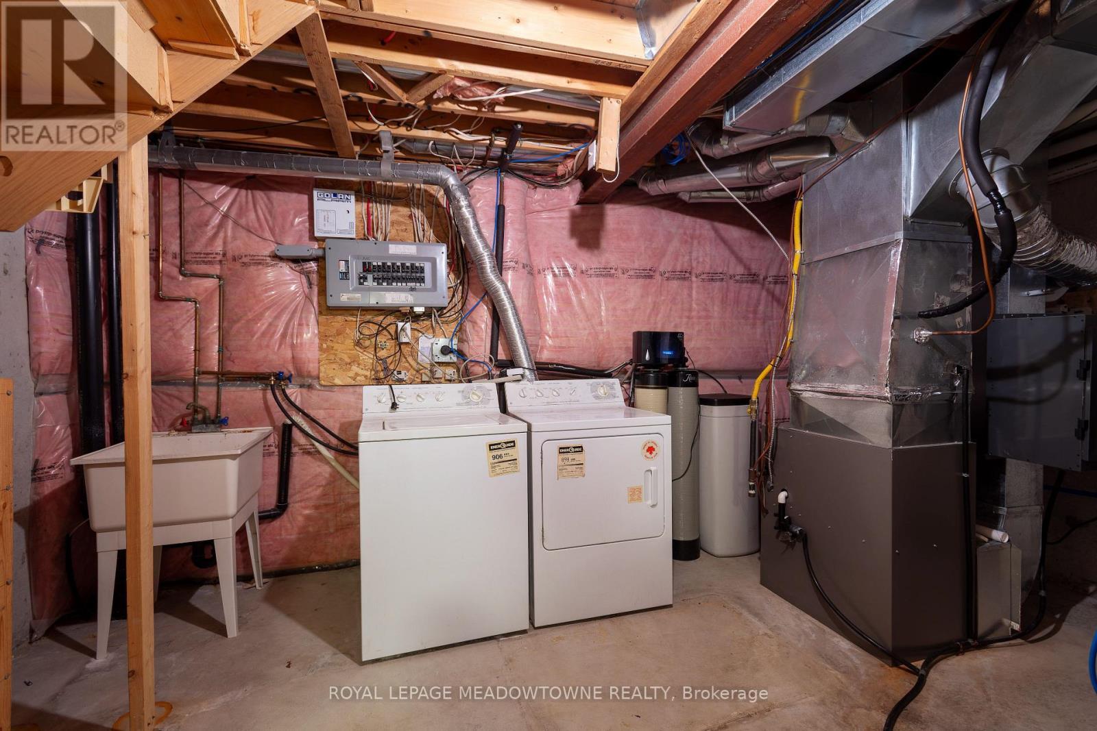 












15 - 1285 BRISTOL ROAD W

,
Mississauga,




Ontario
L5V2H5

