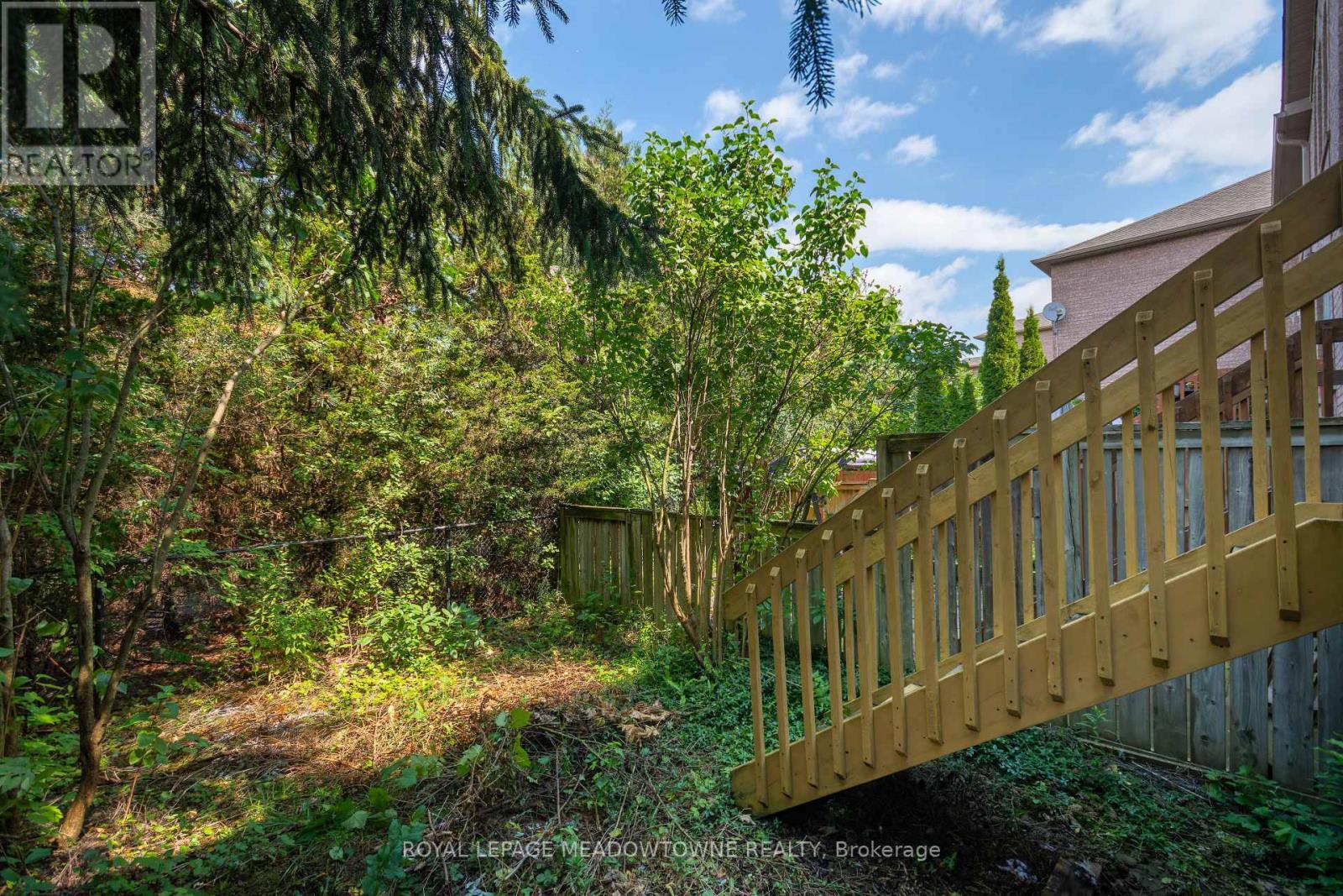 












15 - 1285 BRISTOL ROAD W

,
Mississauga,




Ontario
L5V2H5

