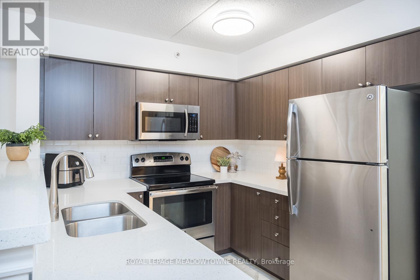 












312 - 1440 MAIN STREET E

,
Milton,




Ontario
L9T0W3

