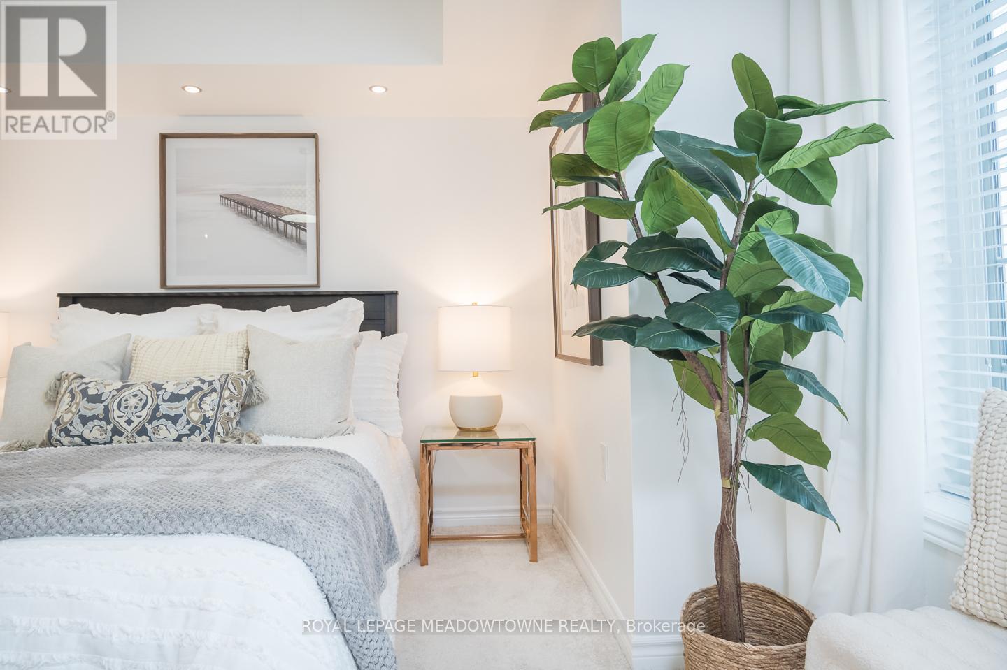 












312 - 1440 MAIN STREET E

,
Milton,




Ontario
L9T0W3

