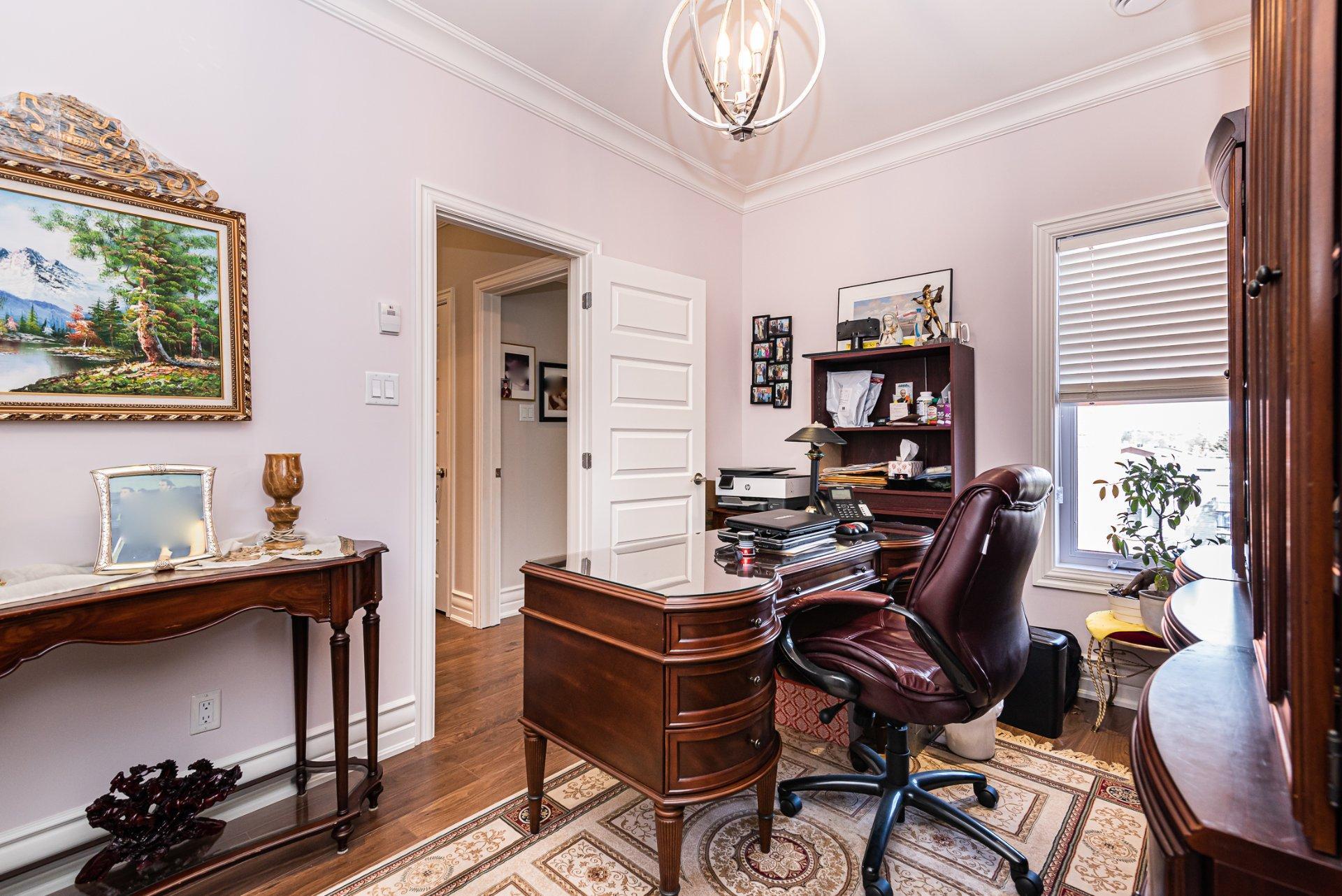 









651


Rue Carleton

,
Laval (Chomedey),




QC
H7W4R6

