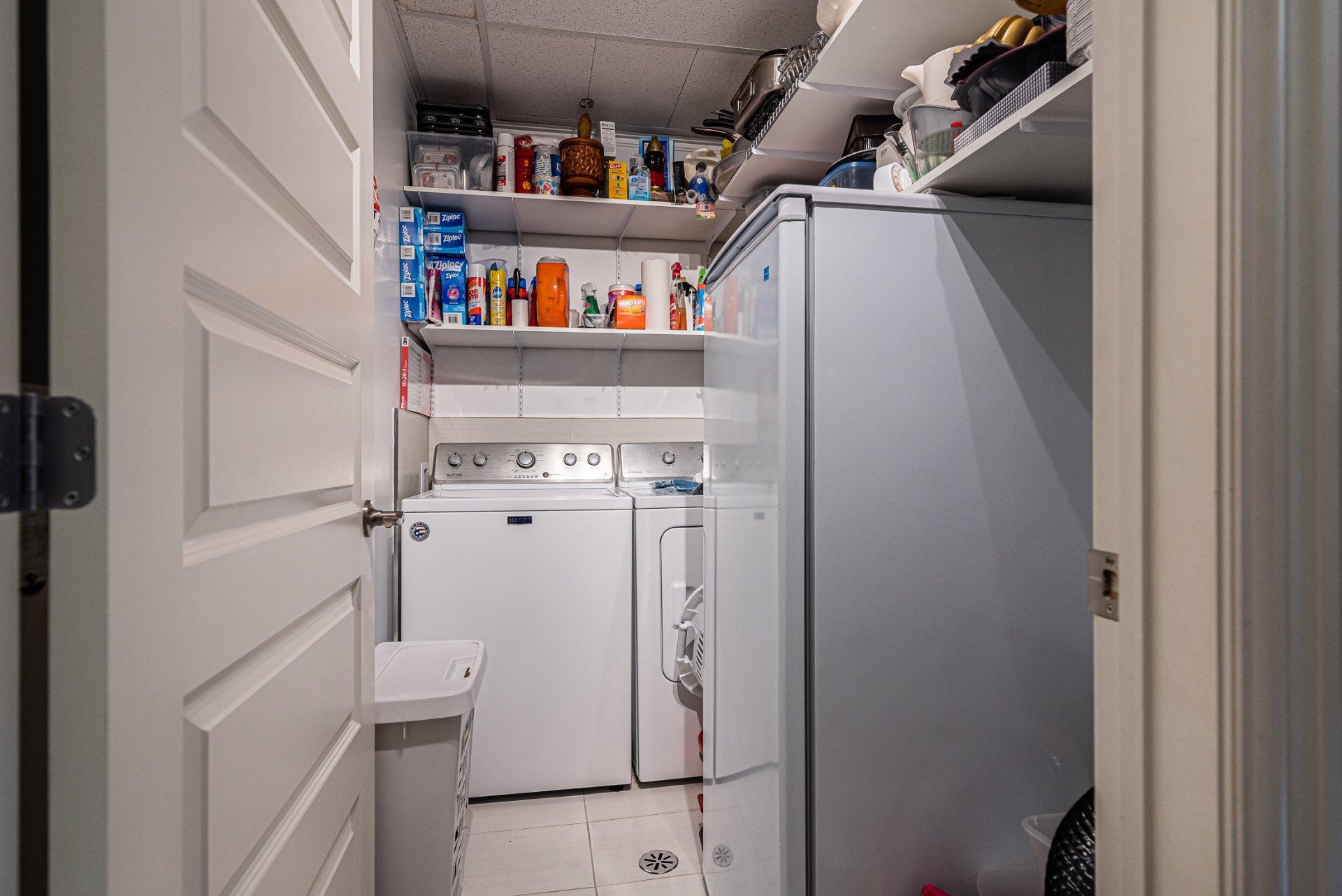 









651


Rue Carleton

,
Laval (Chomedey),




QC
H7W4R6

