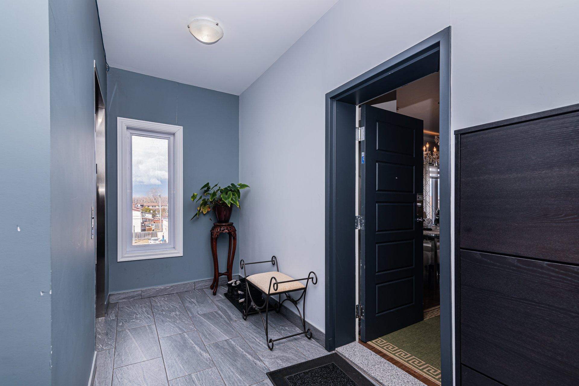 









651


Rue Carleton

,
Laval (Chomedey),




QC
H7W4R6

