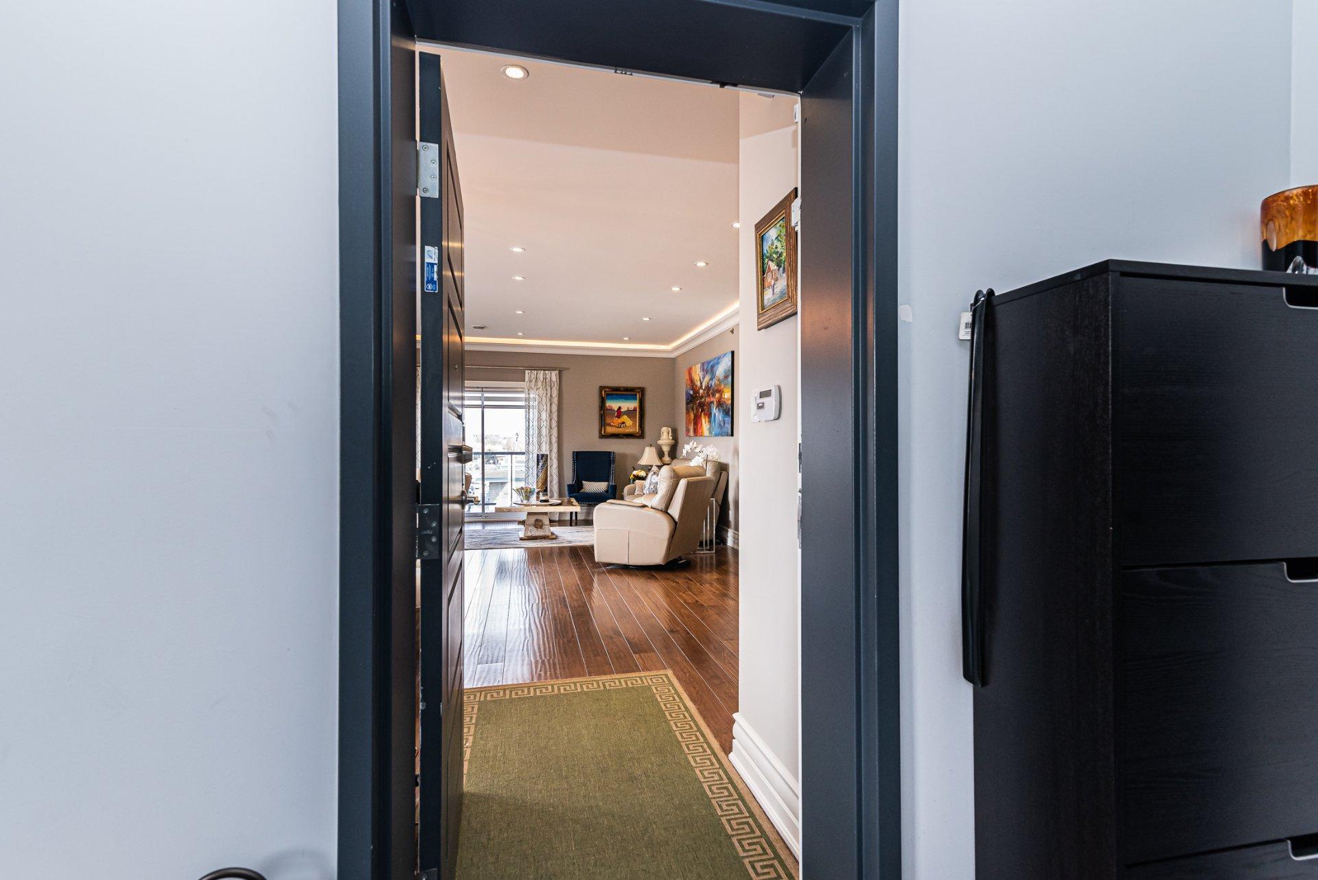 









651


Rue Carleton

,
Laval (Chomedey),




QC
H7W4R6

