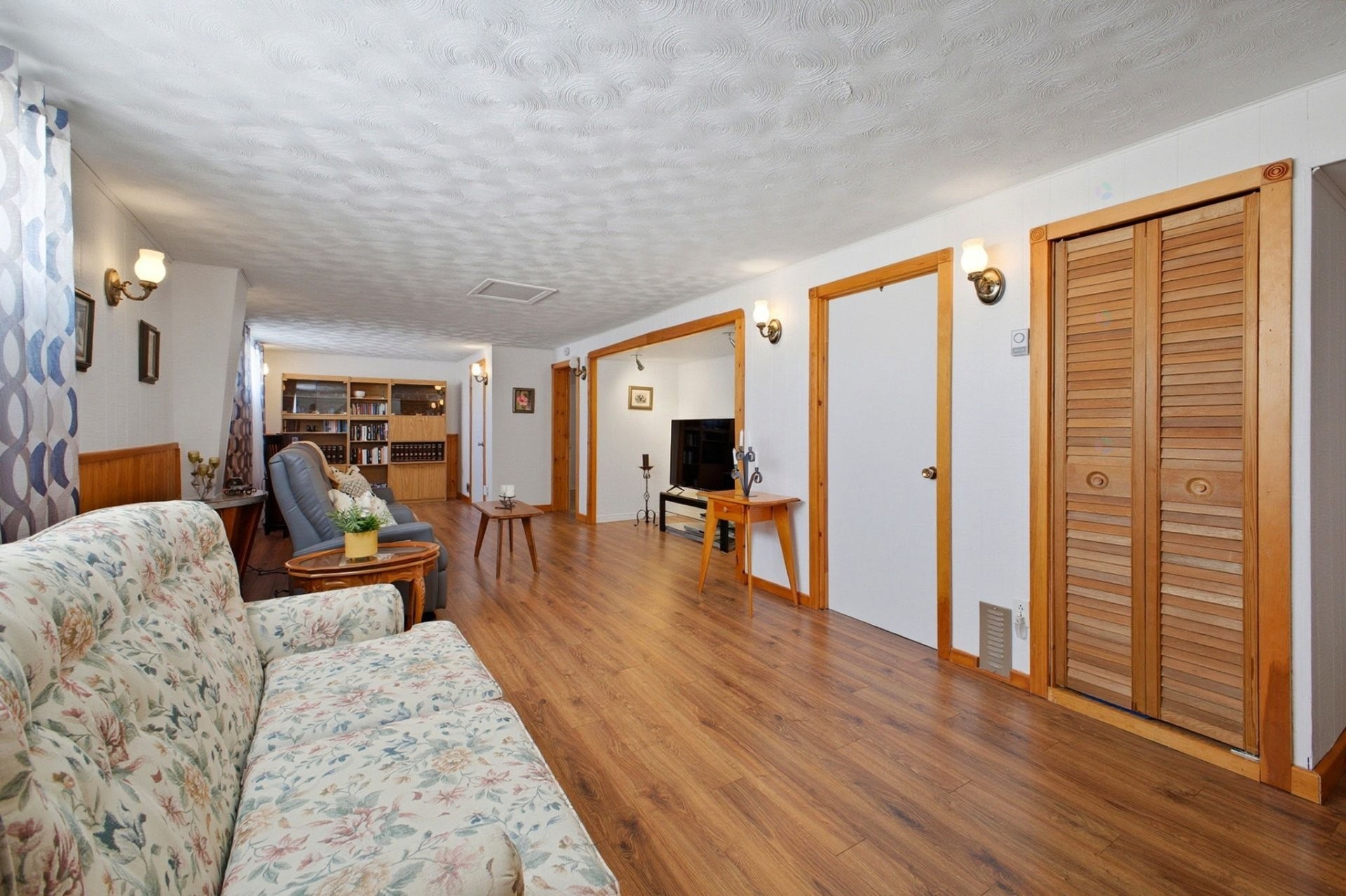 









19


Rue Smith

,
Gatineau (Gatineau),




QC
J8T2Z7

