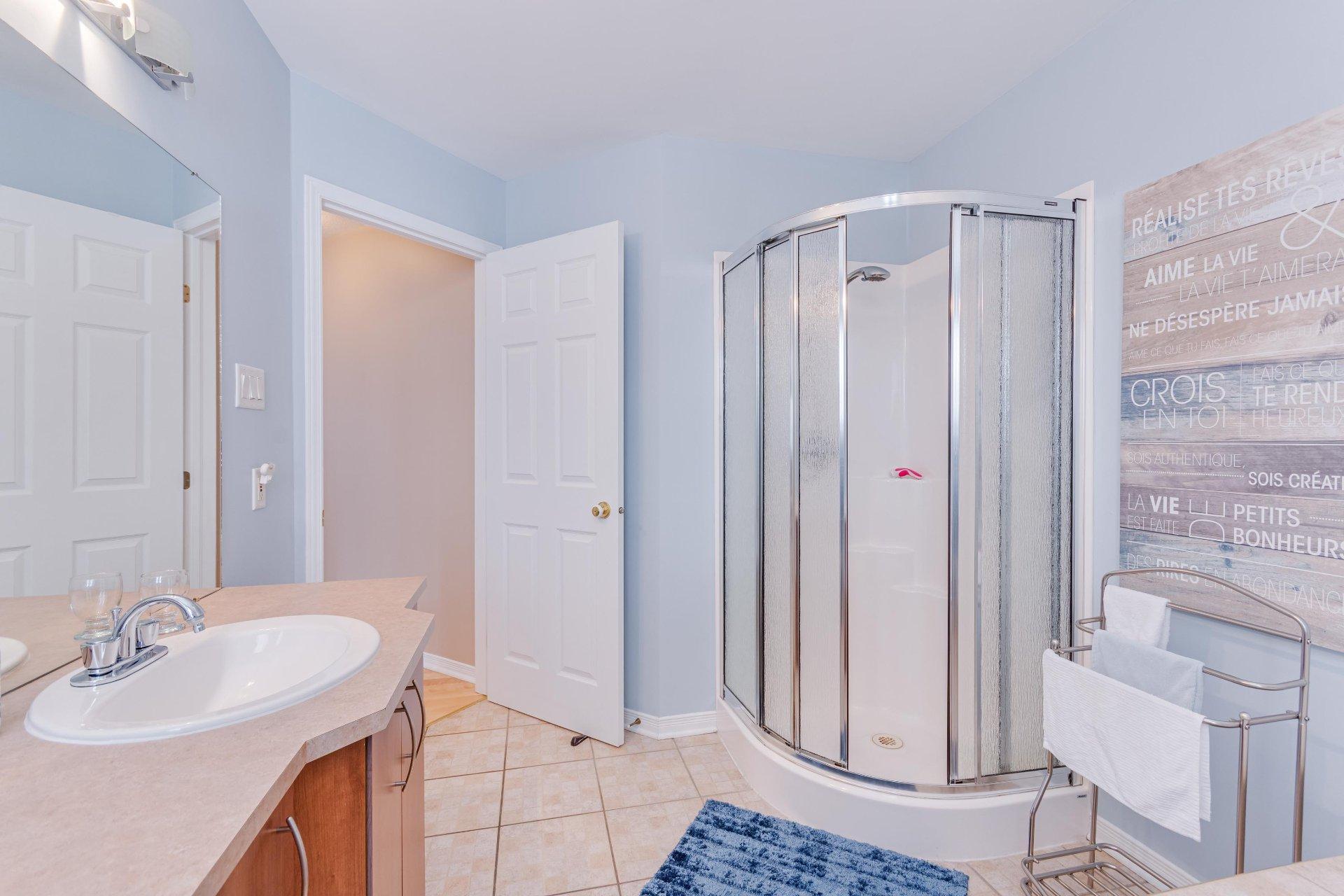 









848


Rue de l'Oasis

,
Gatineau (Gatineau),




QC
J8R3V4

