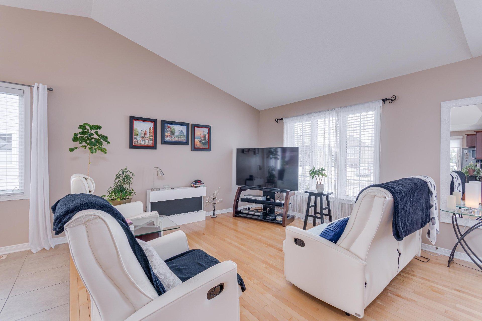 









848


Rue de l'Oasis

,
Gatineau (Gatineau),




QC
J8R3V4

