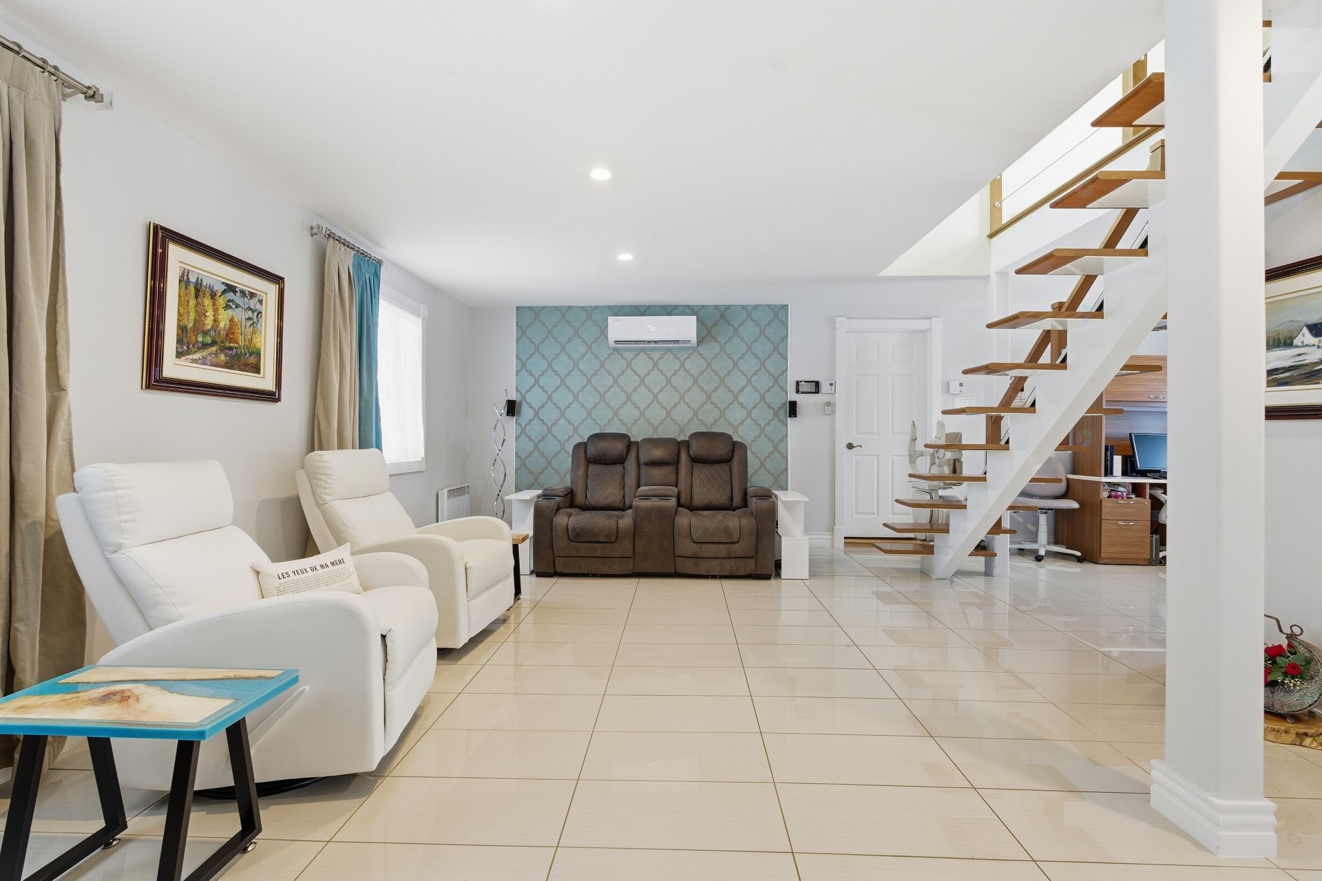 









537Z


Rg de la Rivière S.

,
Saint-Lin/Laurentides,




QC
J5M2A1

