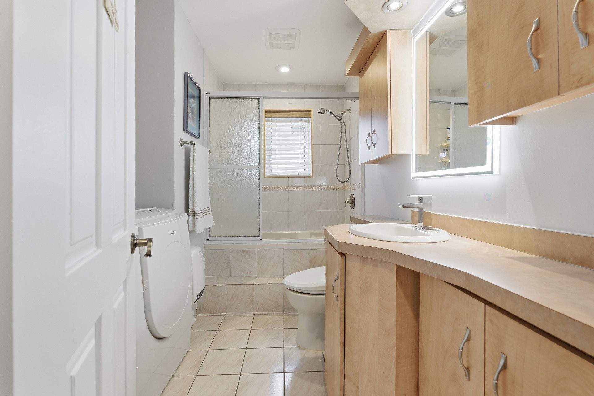 









537Z


Rg de la Rivière S.

,
Saint-Lin/Laurentides,




QC
J5M2A1

