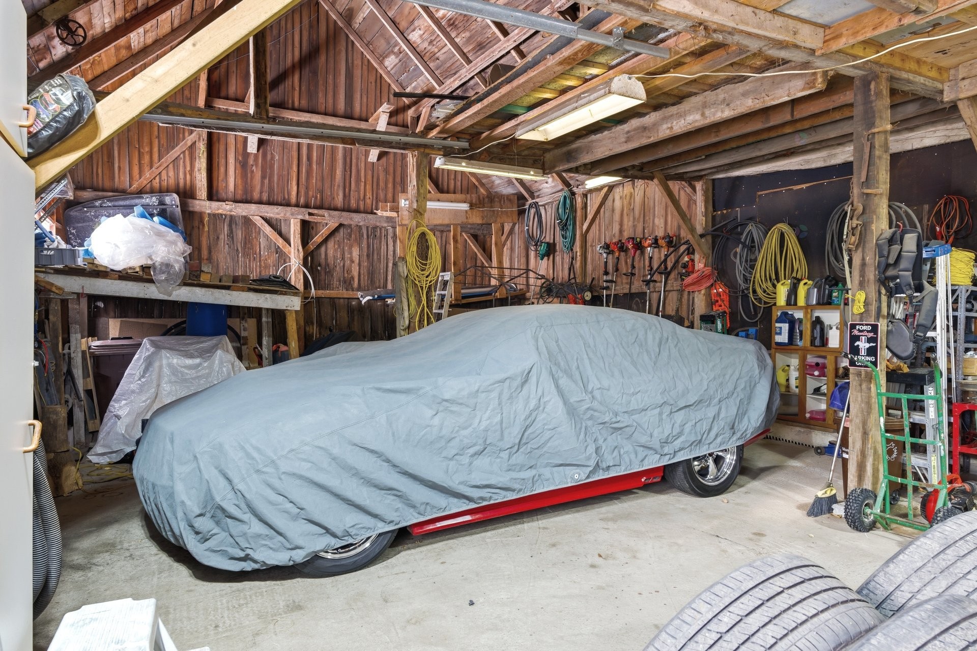 









537Z


Rg de la Rivière S.

,
Saint-Lin/Laurentides,




QC
J5M2A1

