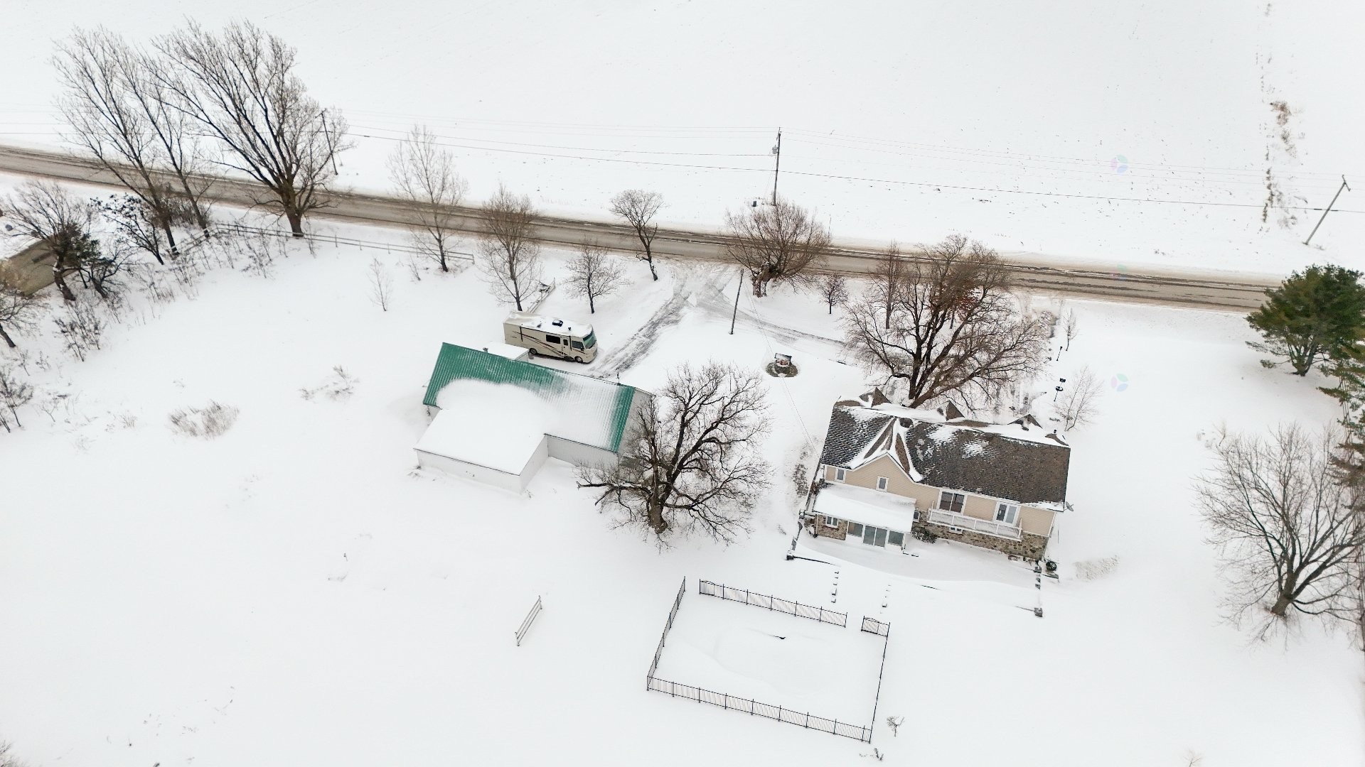 









537Z


Rg de la Rivière S.

,
Saint-Lin/Laurentides,




QC
J5M2A1

