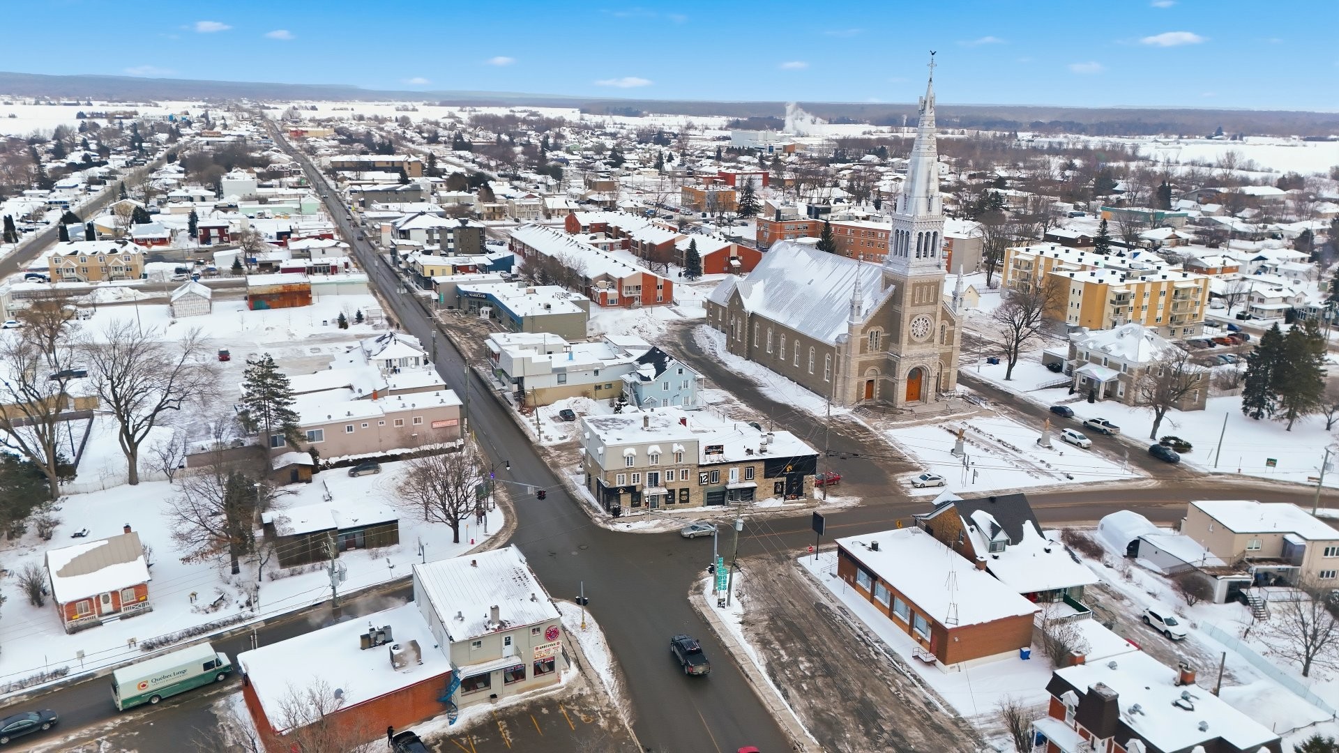 









537Z


Rg de la Rivière S.

,
Saint-Lin/Laurentides,




QC
J5M2A1

