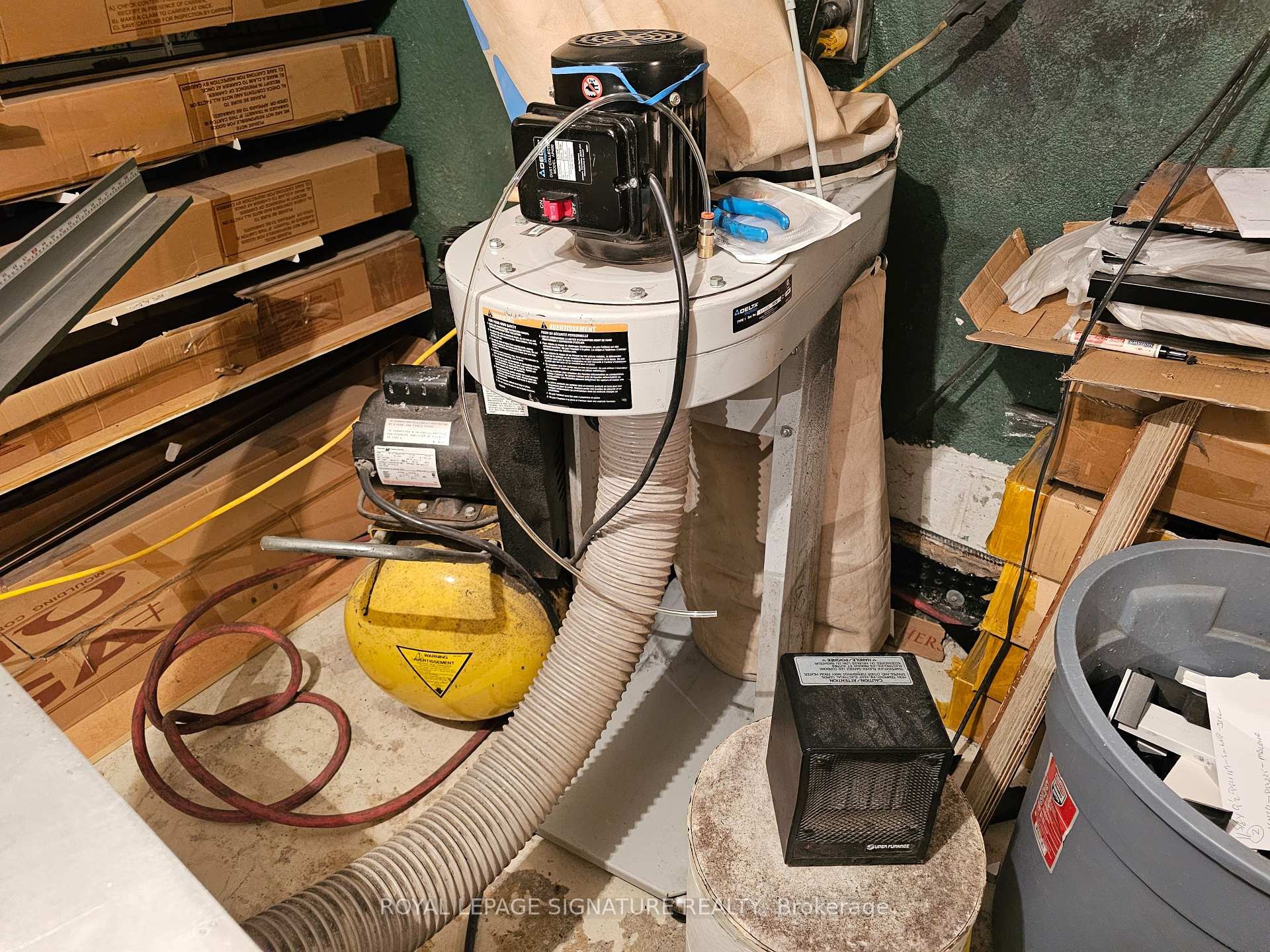 









922


Simcoe

Street North,
Oshawa,




ON
L1G 4W2

