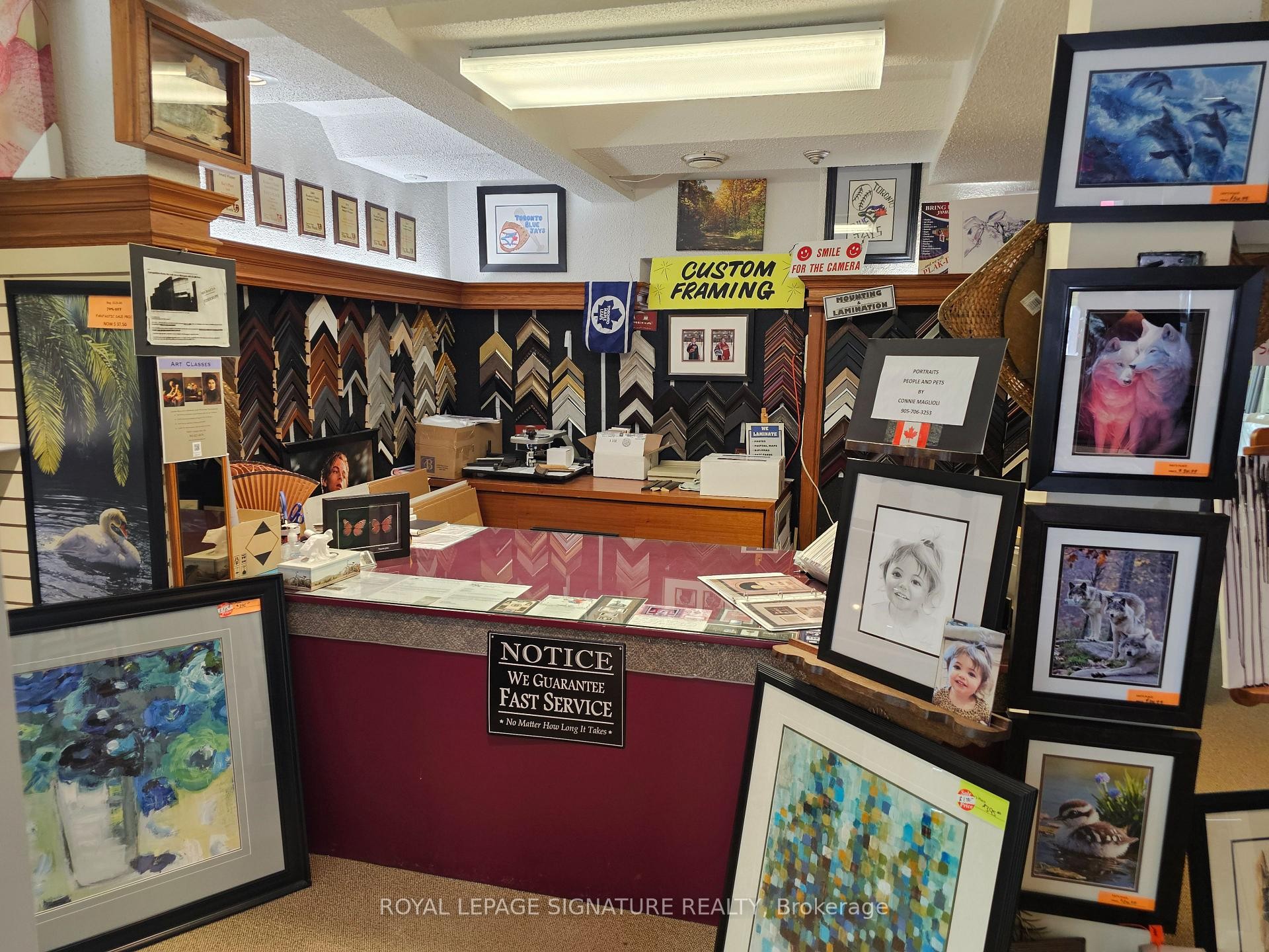 









922


Simcoe

Street North,
Oshawa,




ON
L1G 4W2

