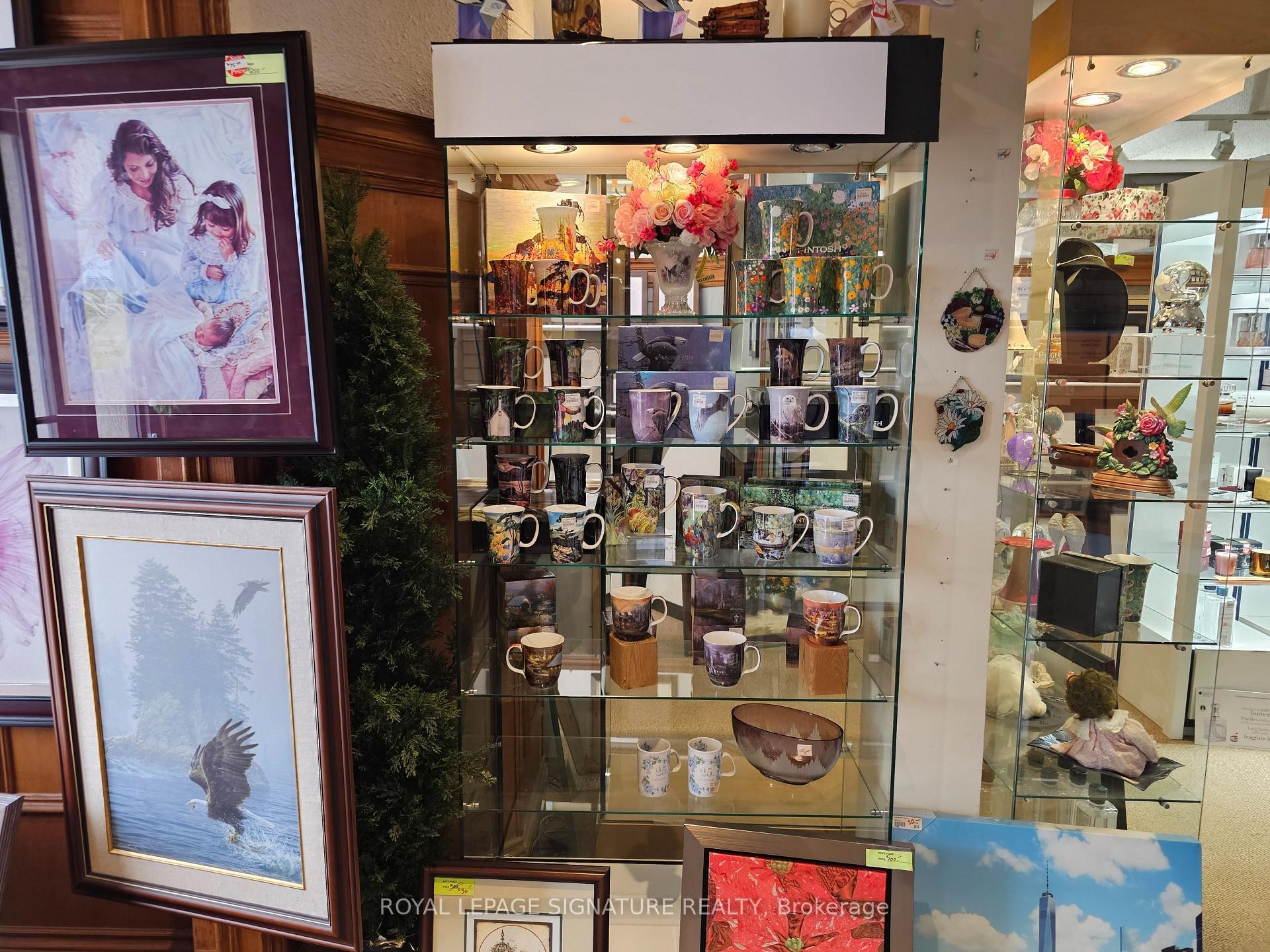 









922


Simcoe

Street North,
Oshawa,




ON
L1G 4W2

