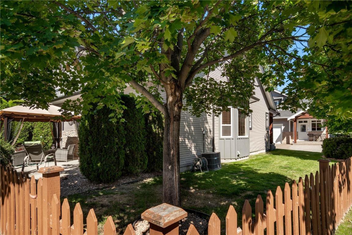 









1450


Rose Meadow

Drive, 1,
West Kelowna,




BC
V1Z 4A4

