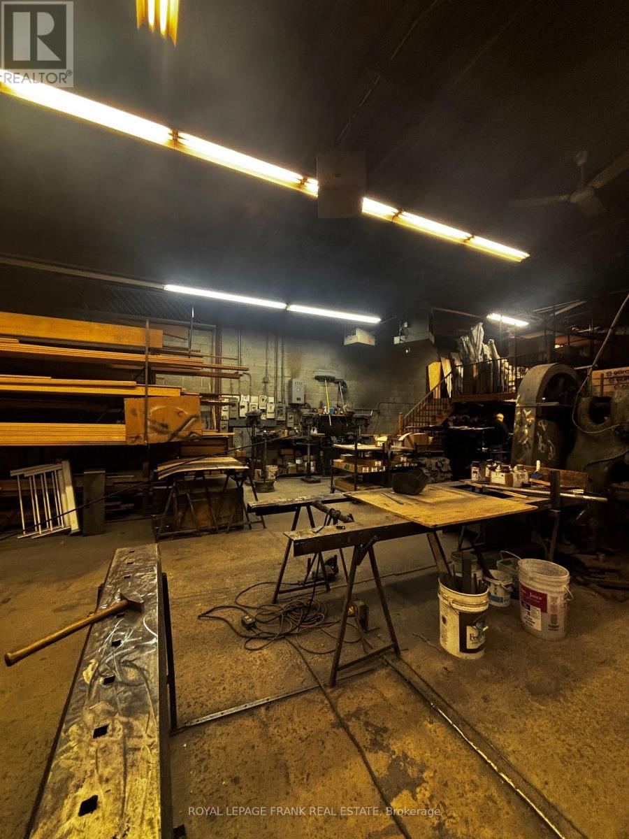 












7/8 - 1380 HOPKINS STREET

,
Whitby (Whitby Industrial),




Ontario
L1N2C3

