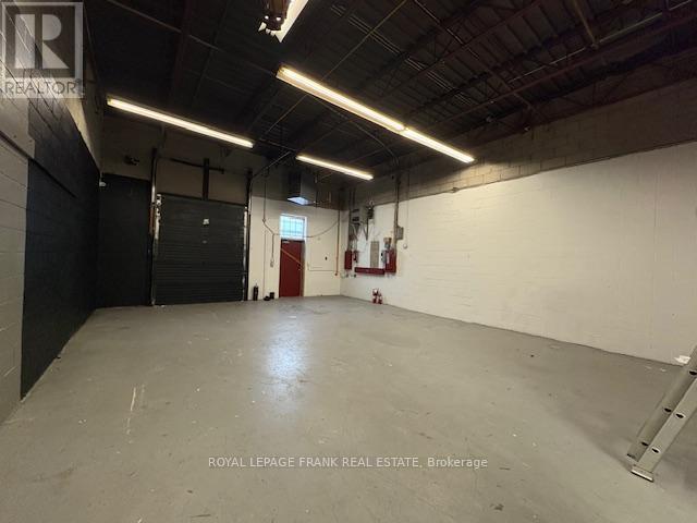 












9 - 1380 HOPKINS STREET

,
Whitby (Whitby Industrial),




Ontario
L1N2C3

