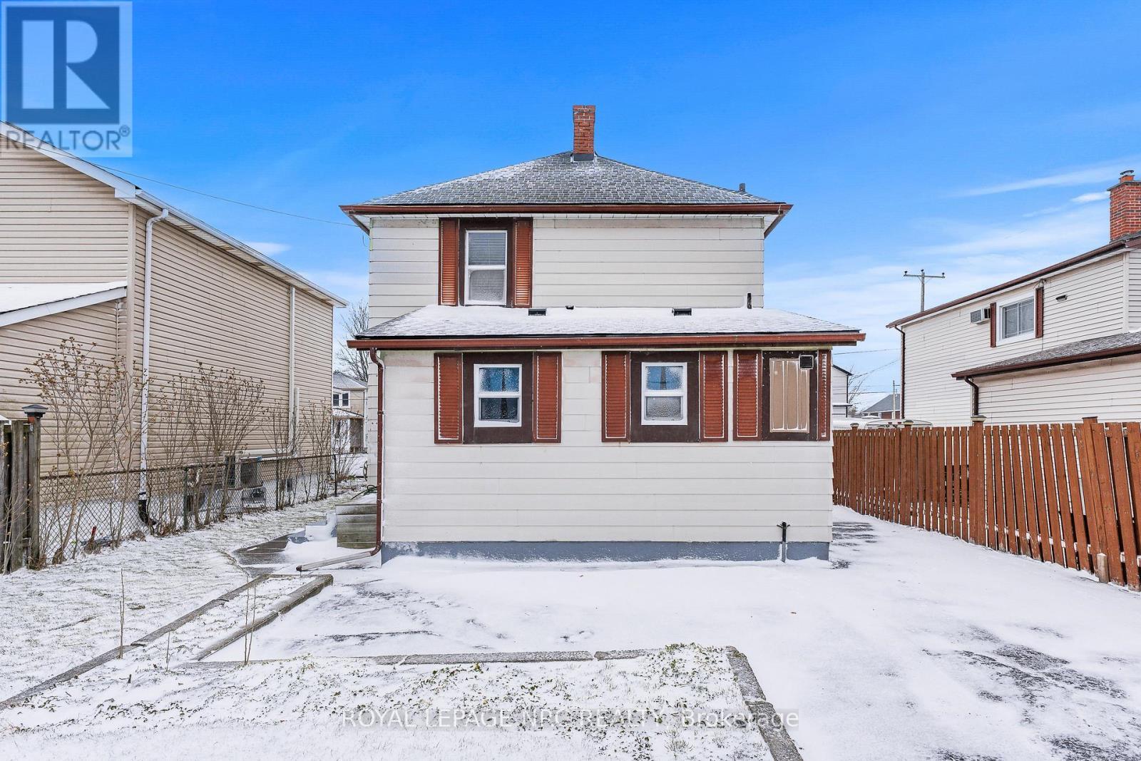 












217 MITCHELL STREET

,
Port Colborne (East Village),




Ontario
L3K1Y4

