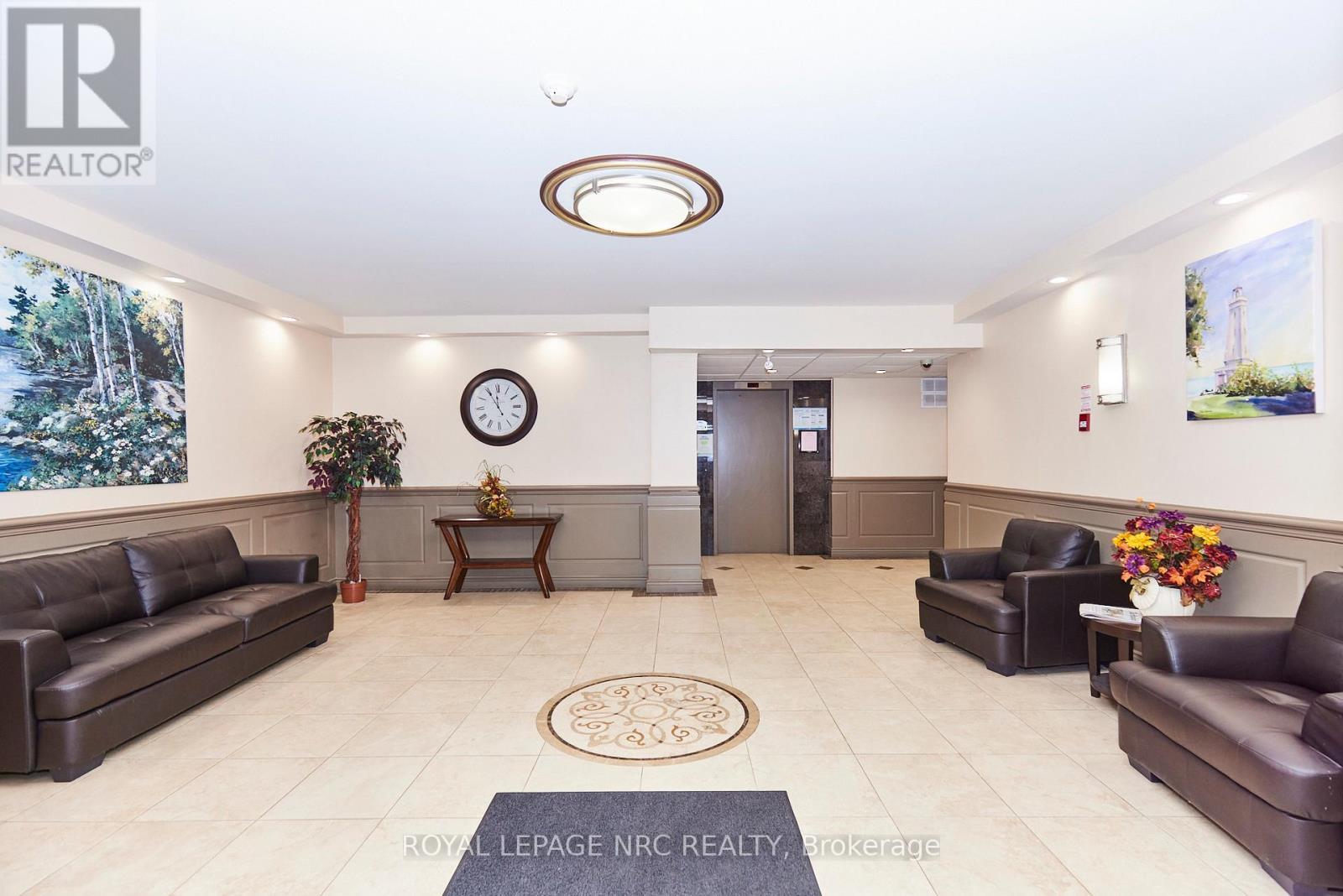 












101 - 6390 HUGGINS STREET

,
Niagara Falls (Stamford),




Ontario
L2J1H1

